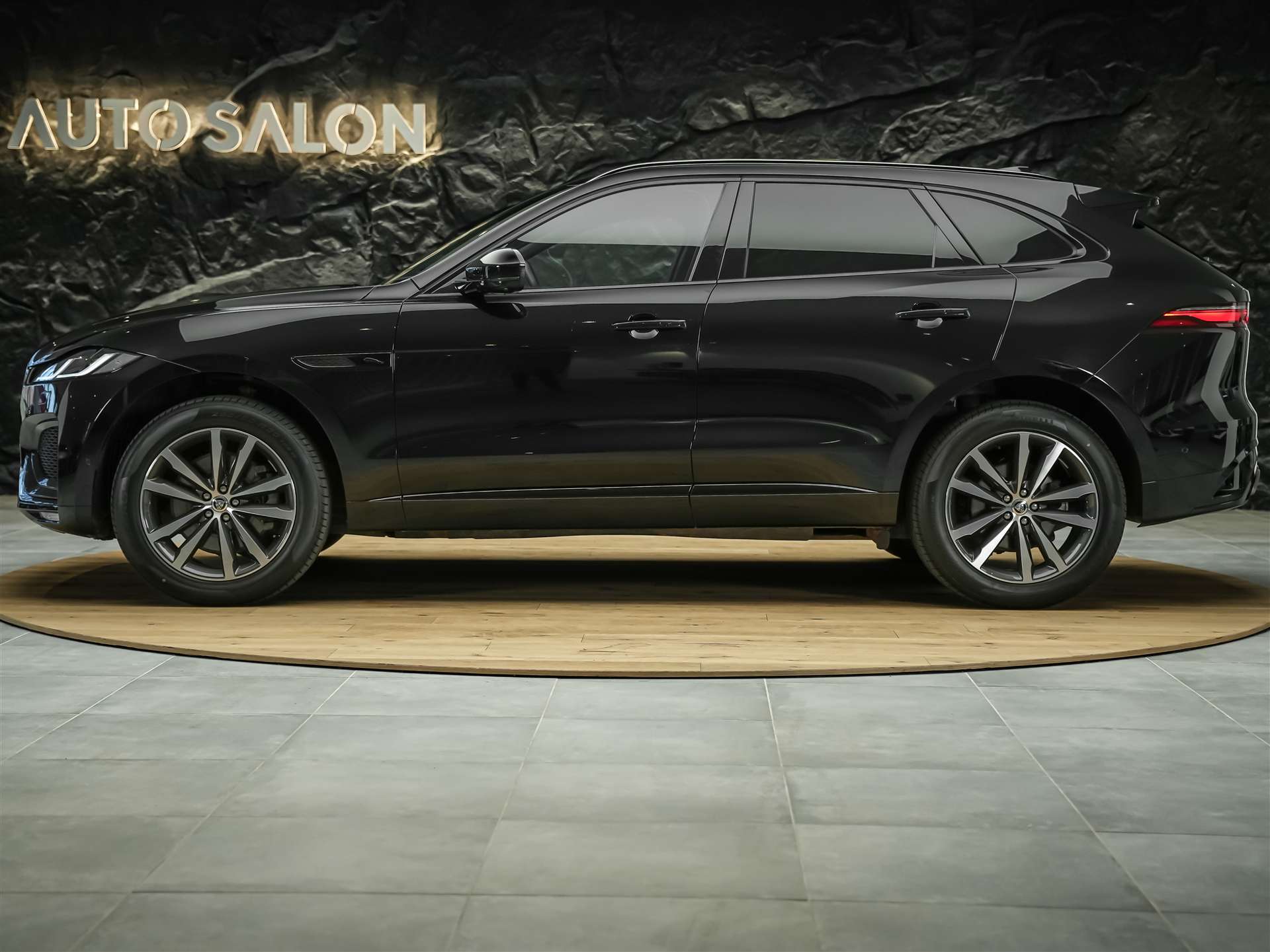 JAGUAR F-Pace 3.0 D I6 R-Dynamic SE AWD *Facelift*Panorama*Head-Up*-showroom-element-1