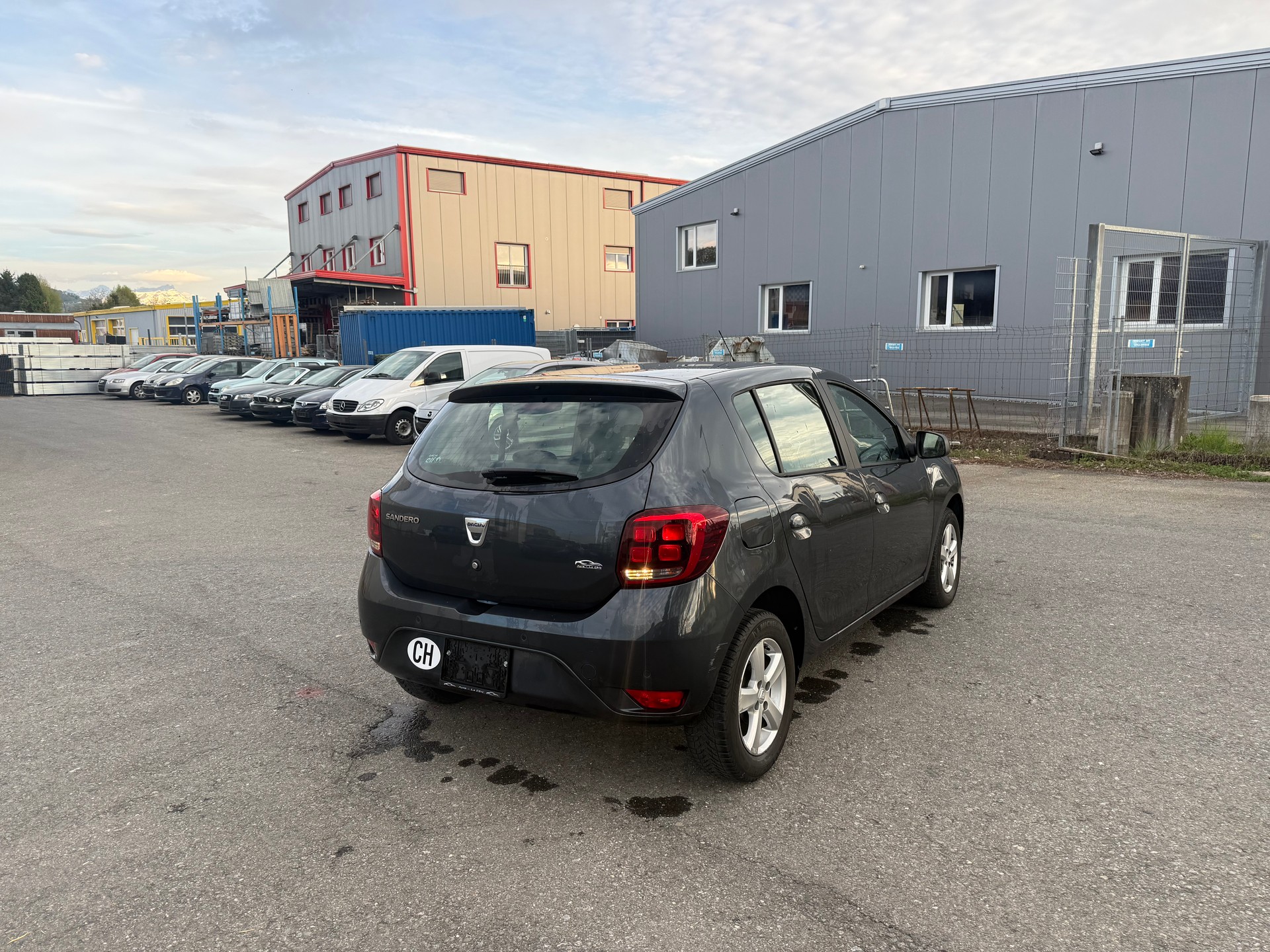 DACIA Sandero TCe 90 Lauréate Automatic-image-12