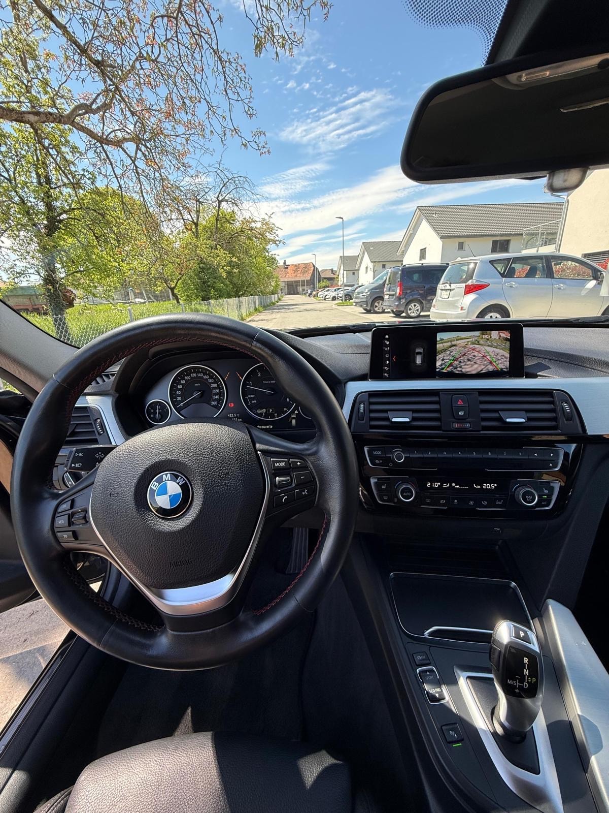 BMW 320d xDrive Touring Edition Sport Line Steptronic-image-7
