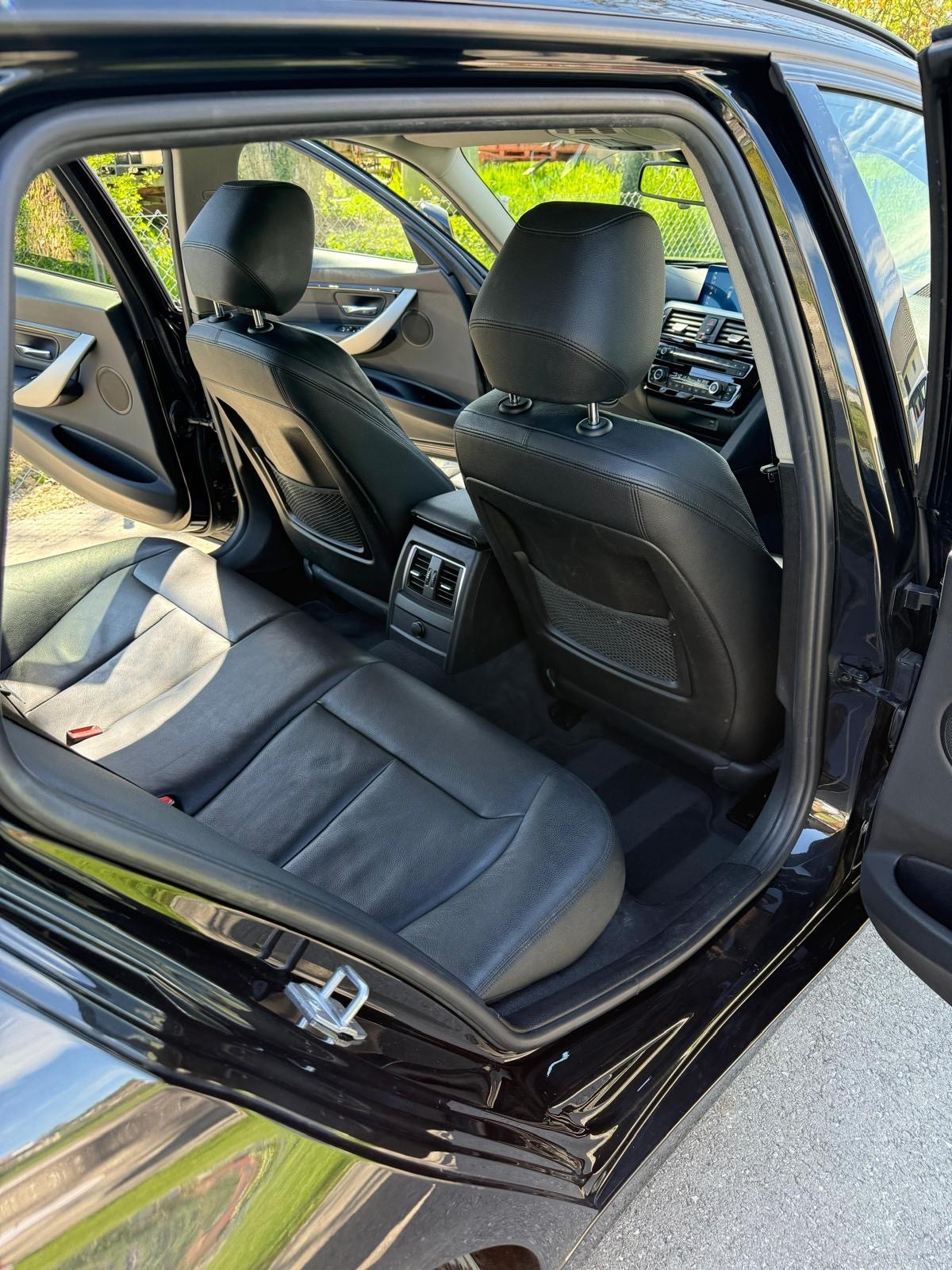 BMW 320d xDrive Touring Edition Sport Line Steptronic-image-5
