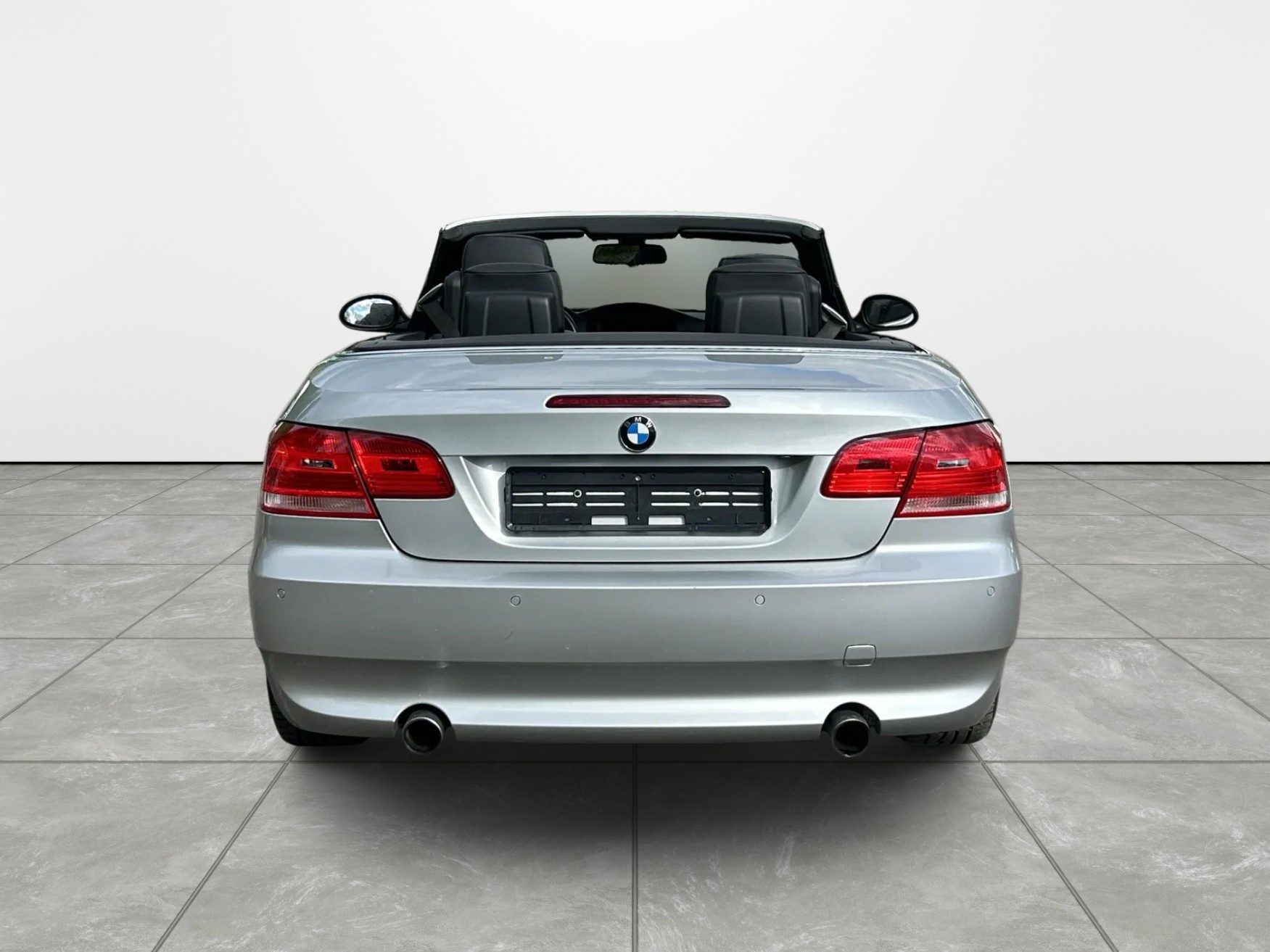 BMW 335i Cabriolet Steptronic-image-10