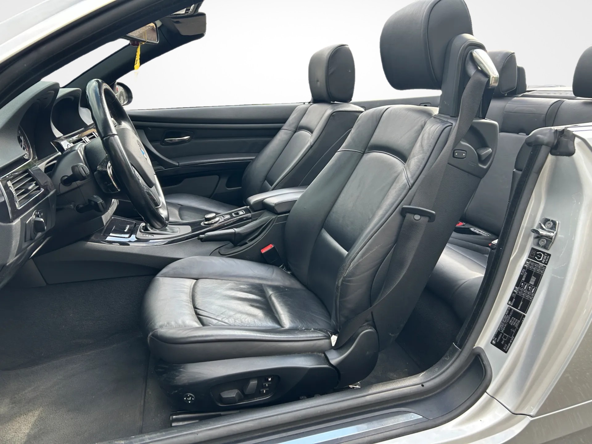 BMW 335i Cabriolet Steptronic-image-4