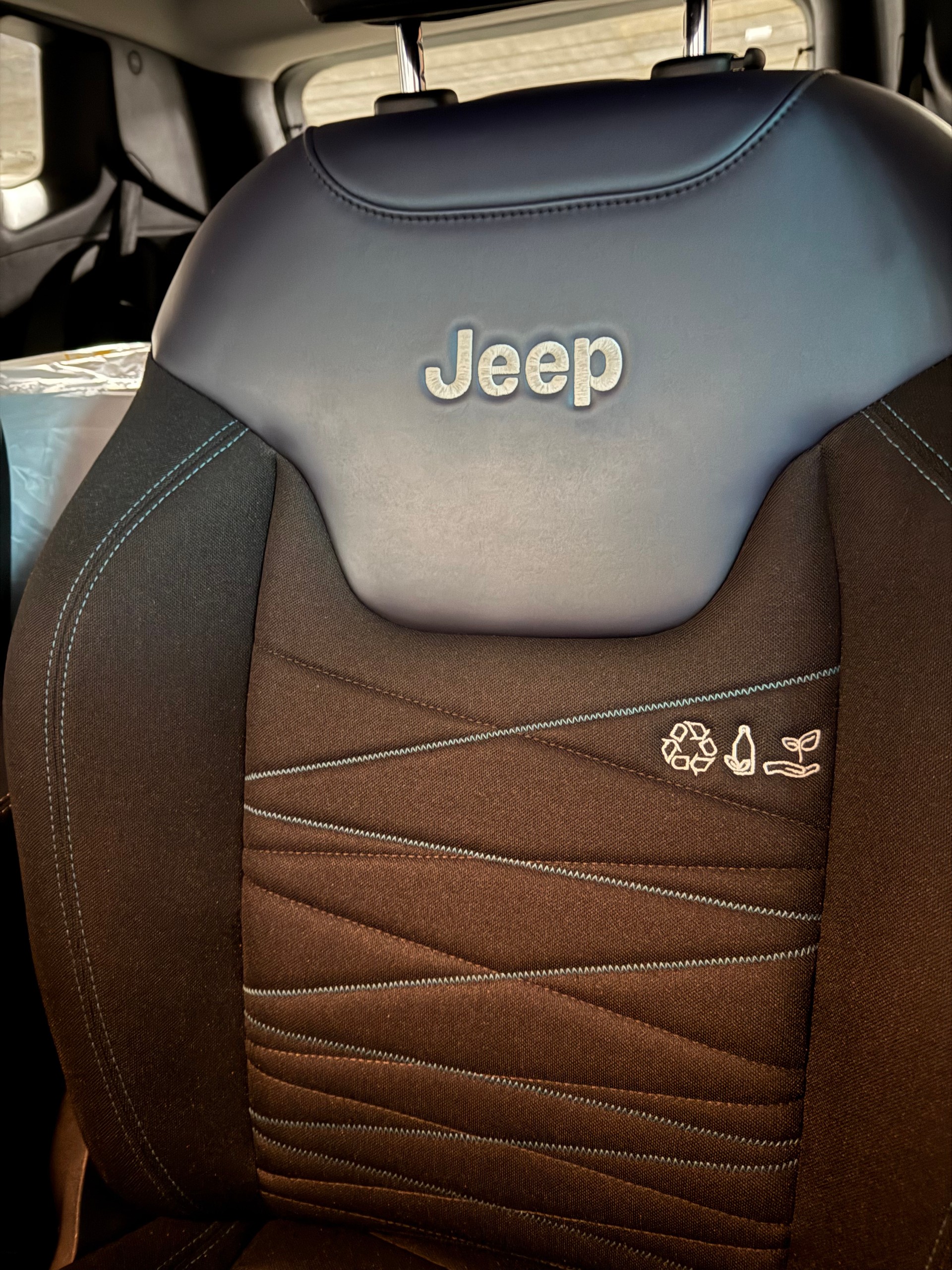 JEEP Renegade 1.5 Turbo Upland Plus MHEV-image-8