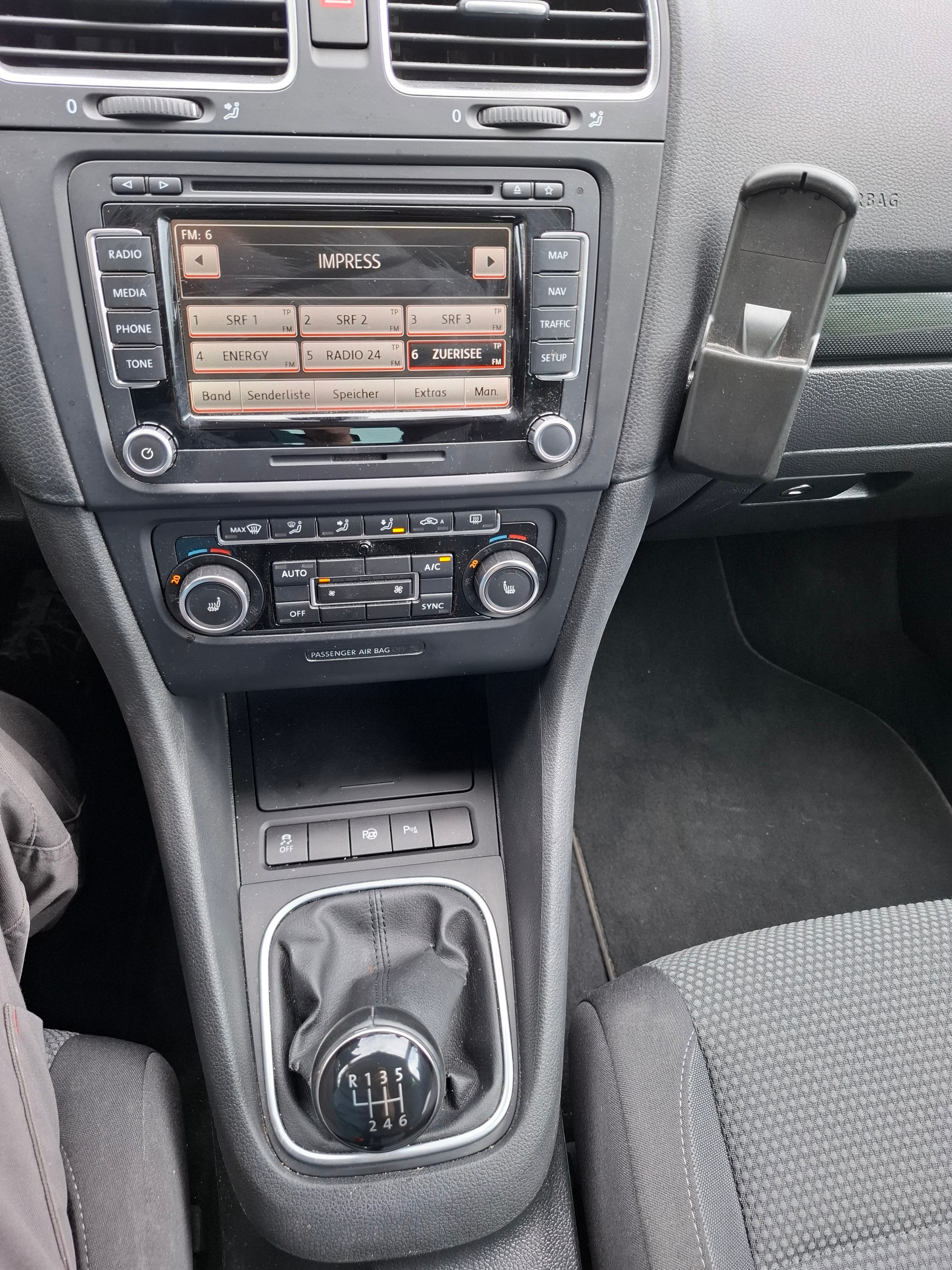 VW Golf Variant 1.6 TDI Team 4Motion-image-12