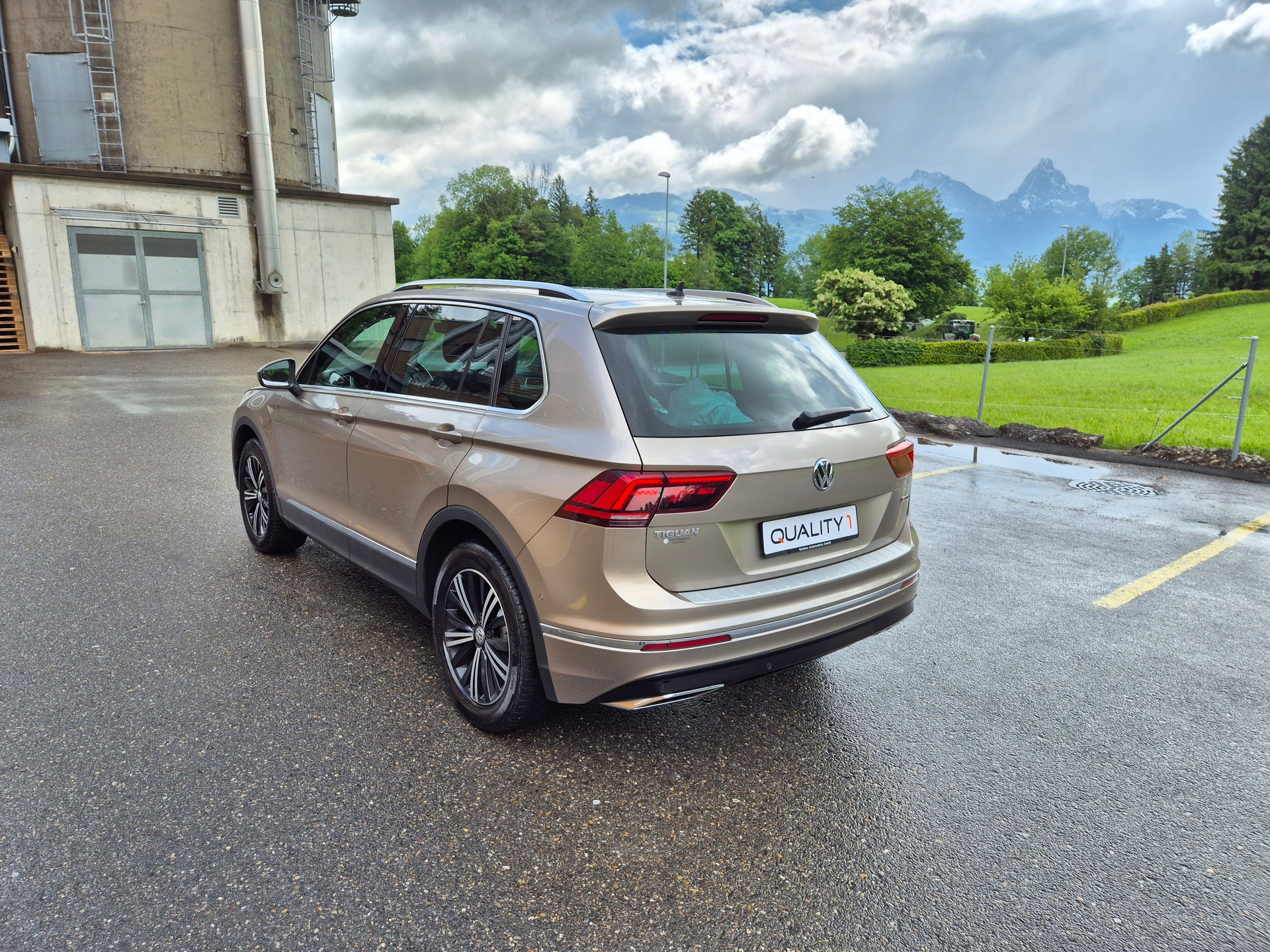 VW Tiguan 2.0TSI Highline 4Motion DSG-image-3