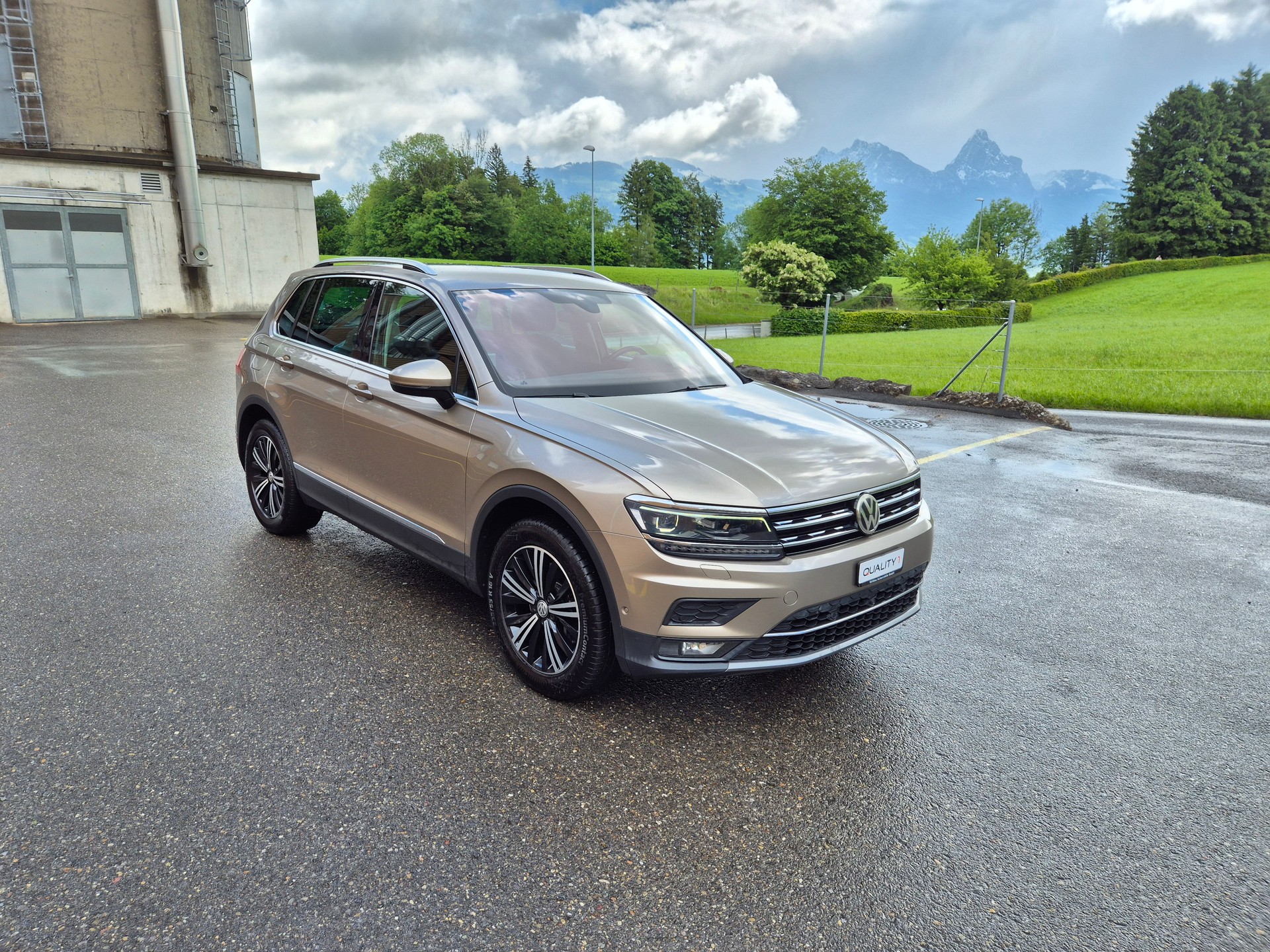 VW Tiguan 2.0TSI Highline 4Motion DSG-image-4