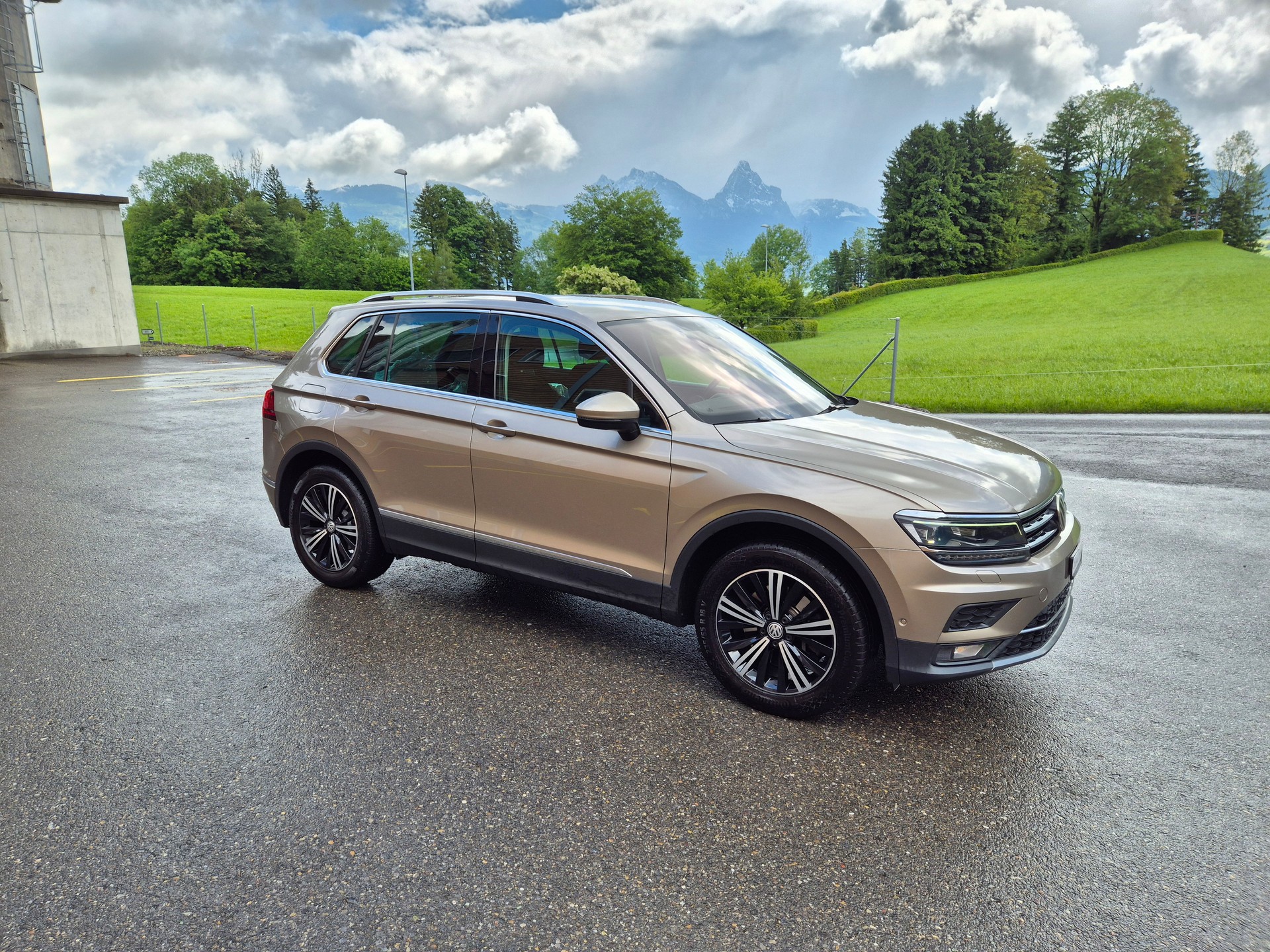 VW Tiguan 2.0TSI Highline 4Motion DSG-image-5