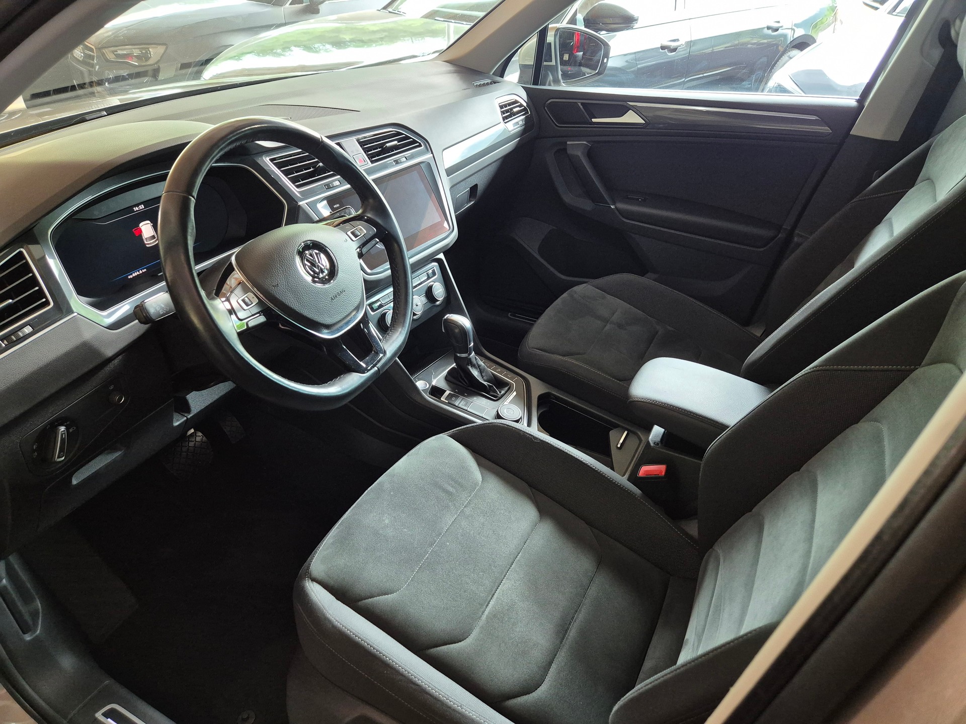 VW Tiguan 2.0TSI Highline 4Motion DSG-image-8