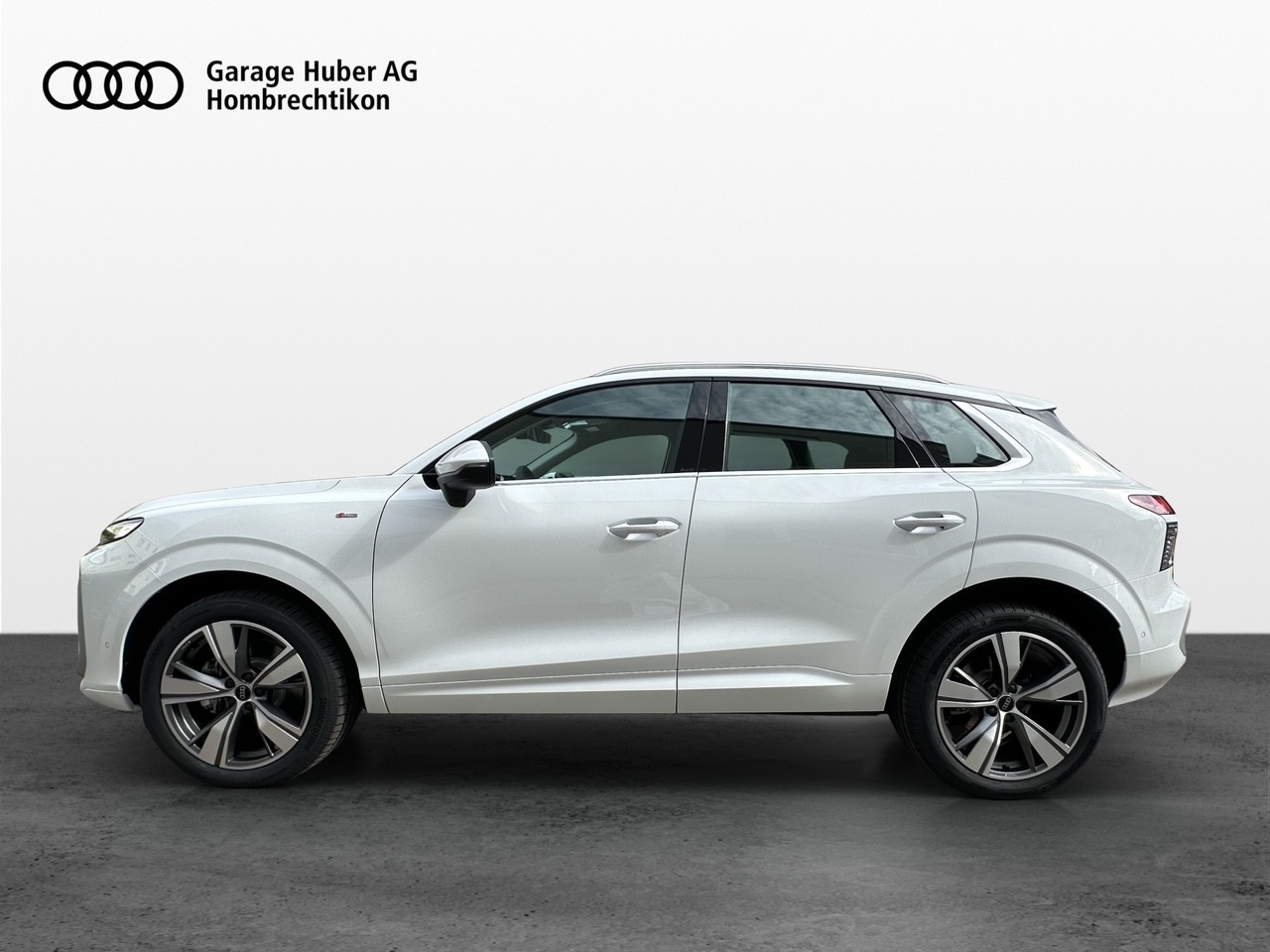 AUDI Q3 SUV TDI quattro 142 kW S tronic-image-2