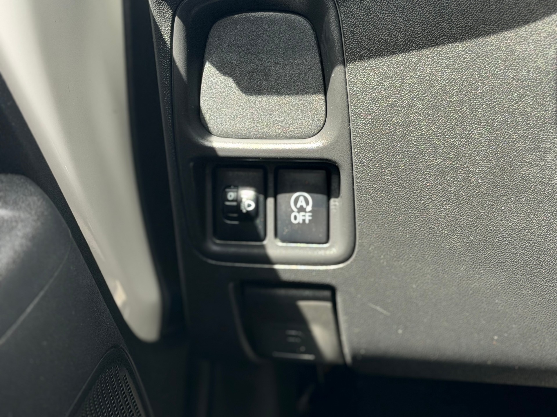 PEUGEOT 108 e-1.0 VTi Stop&Start Active Top-image-11