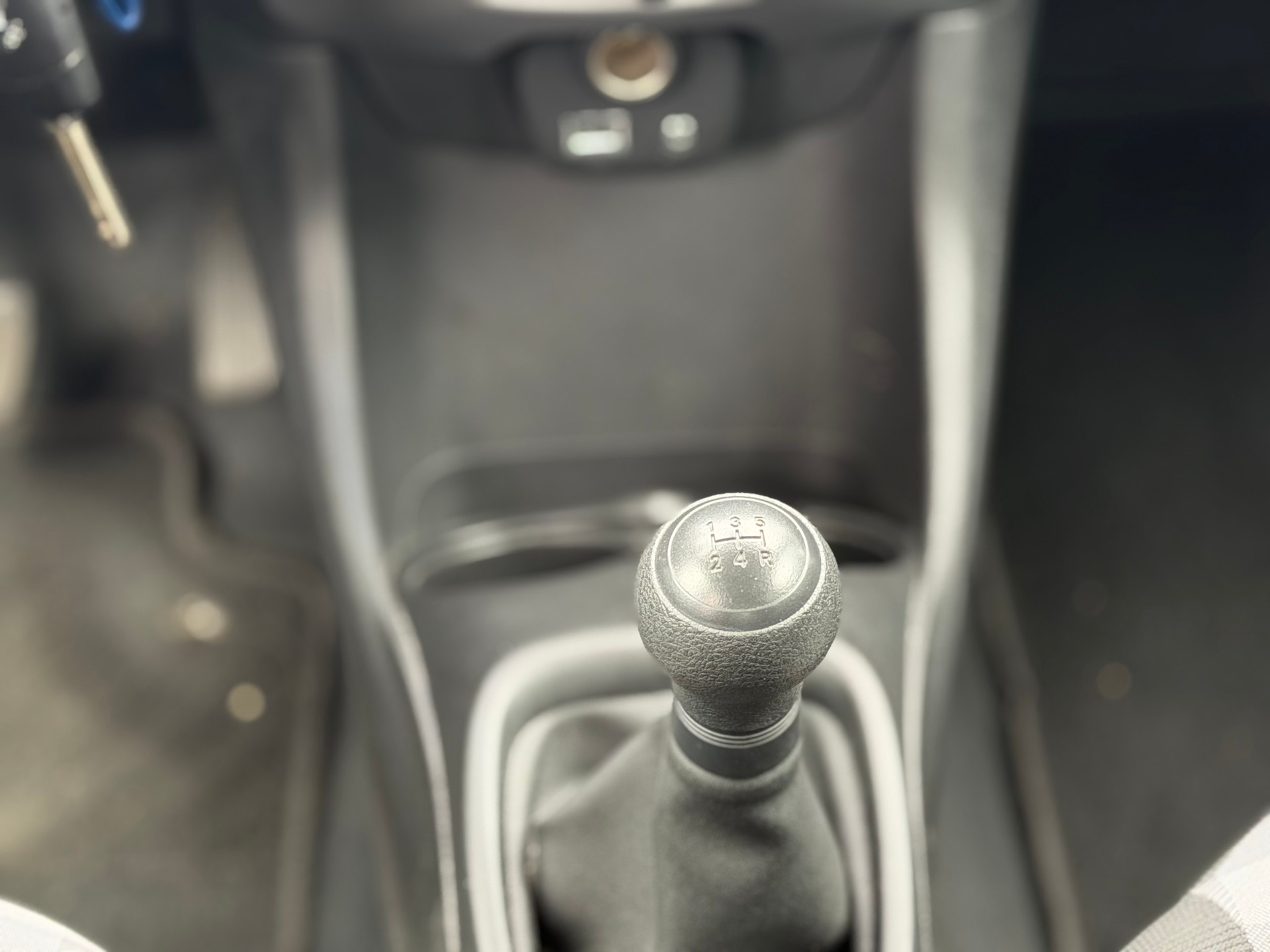 PEUGEOT 108 e-1.0 VTi Stop&Start Active Top-image-13