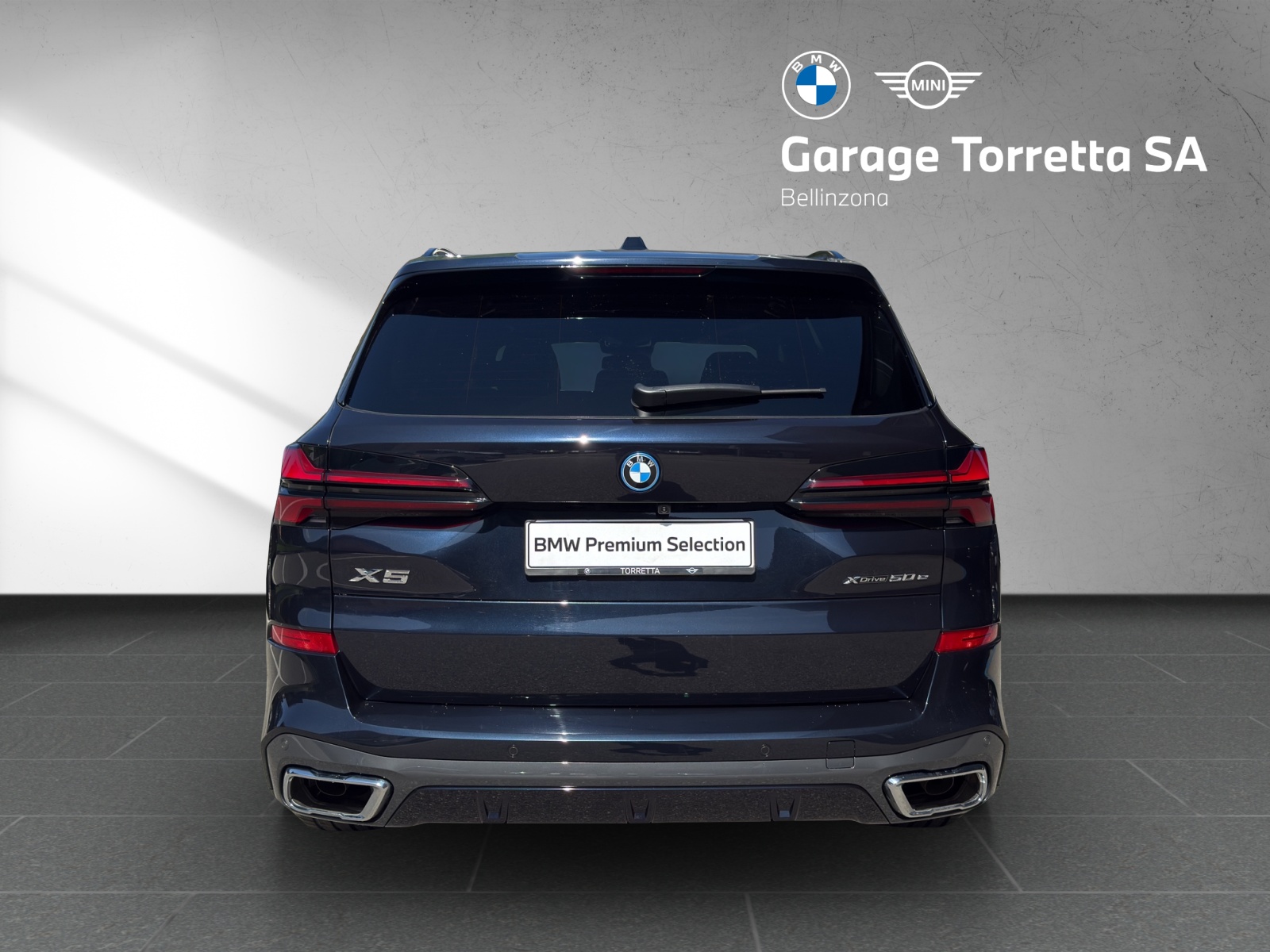 BMW X5 xDrive 50e M Sport Steptronic-showroom-element-3