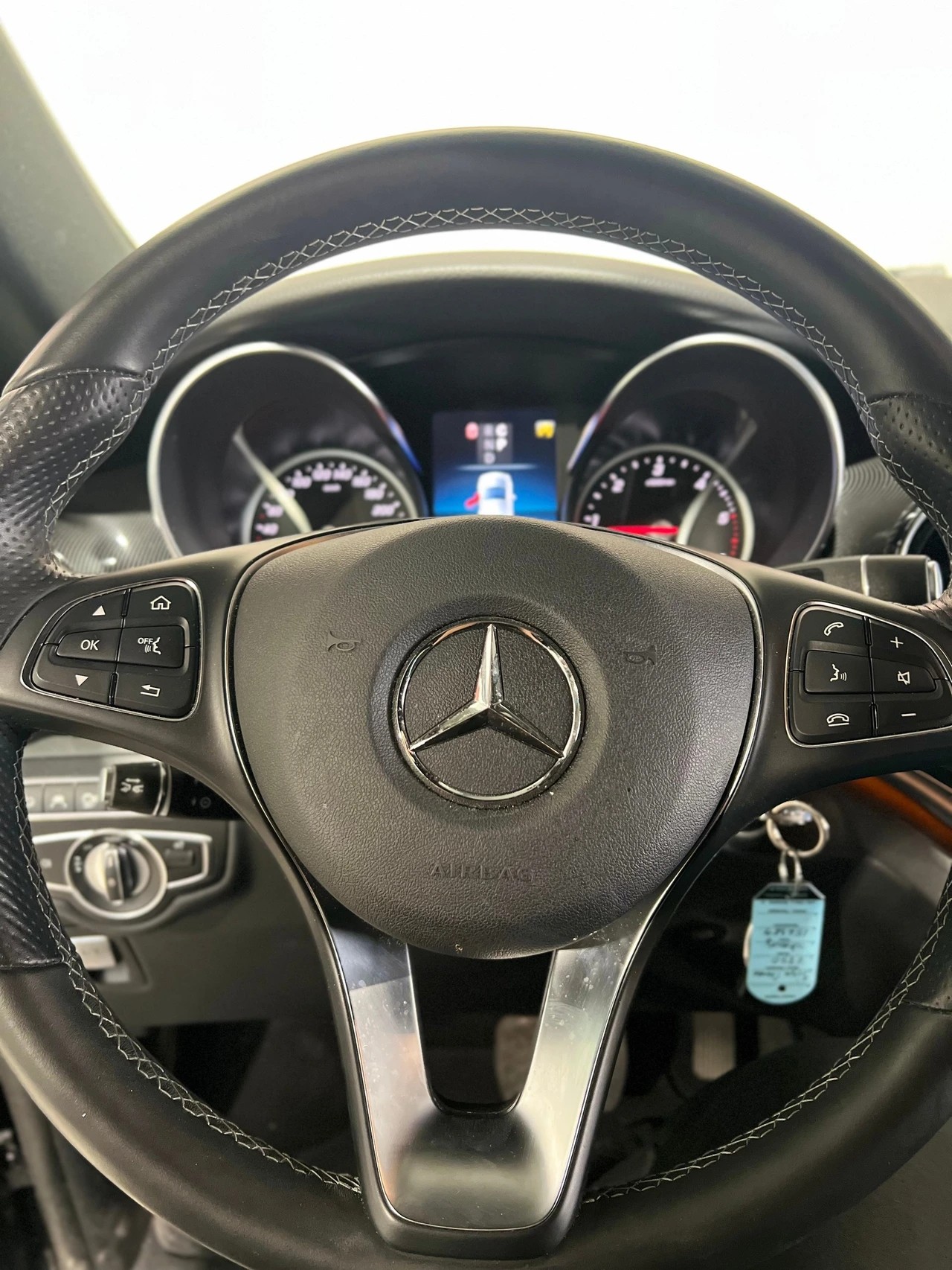 MERCEDES-BENZ V 250 d lang 4matic Van-image-16