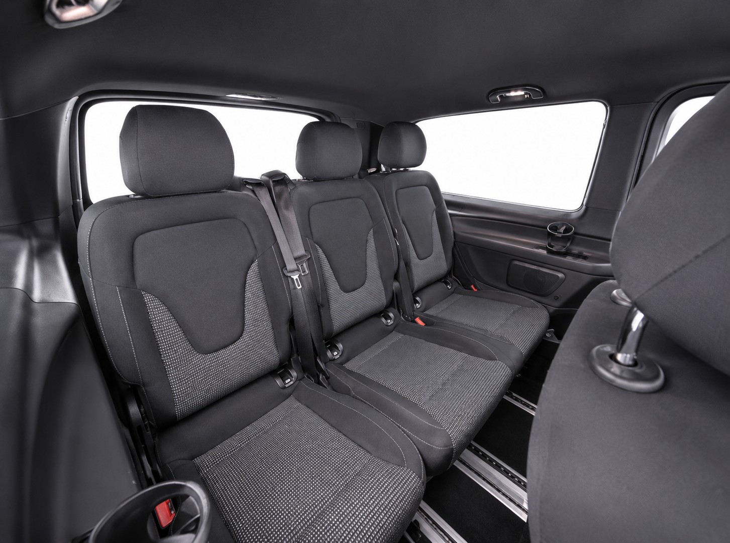 MERCEDES-BENZ V 250 d lang 4matic Van-image-11