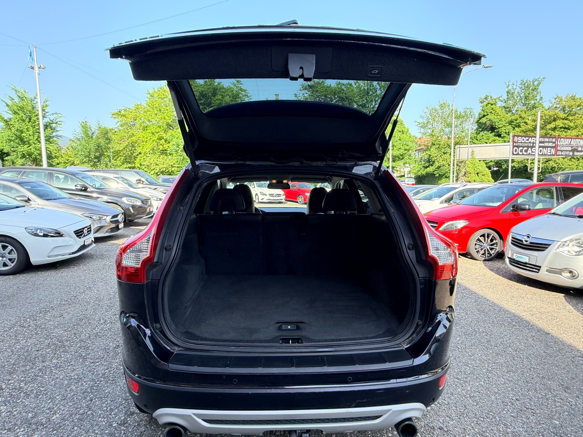 VOLVO XC60 T6 AWD R-Design Geartronic-image-13