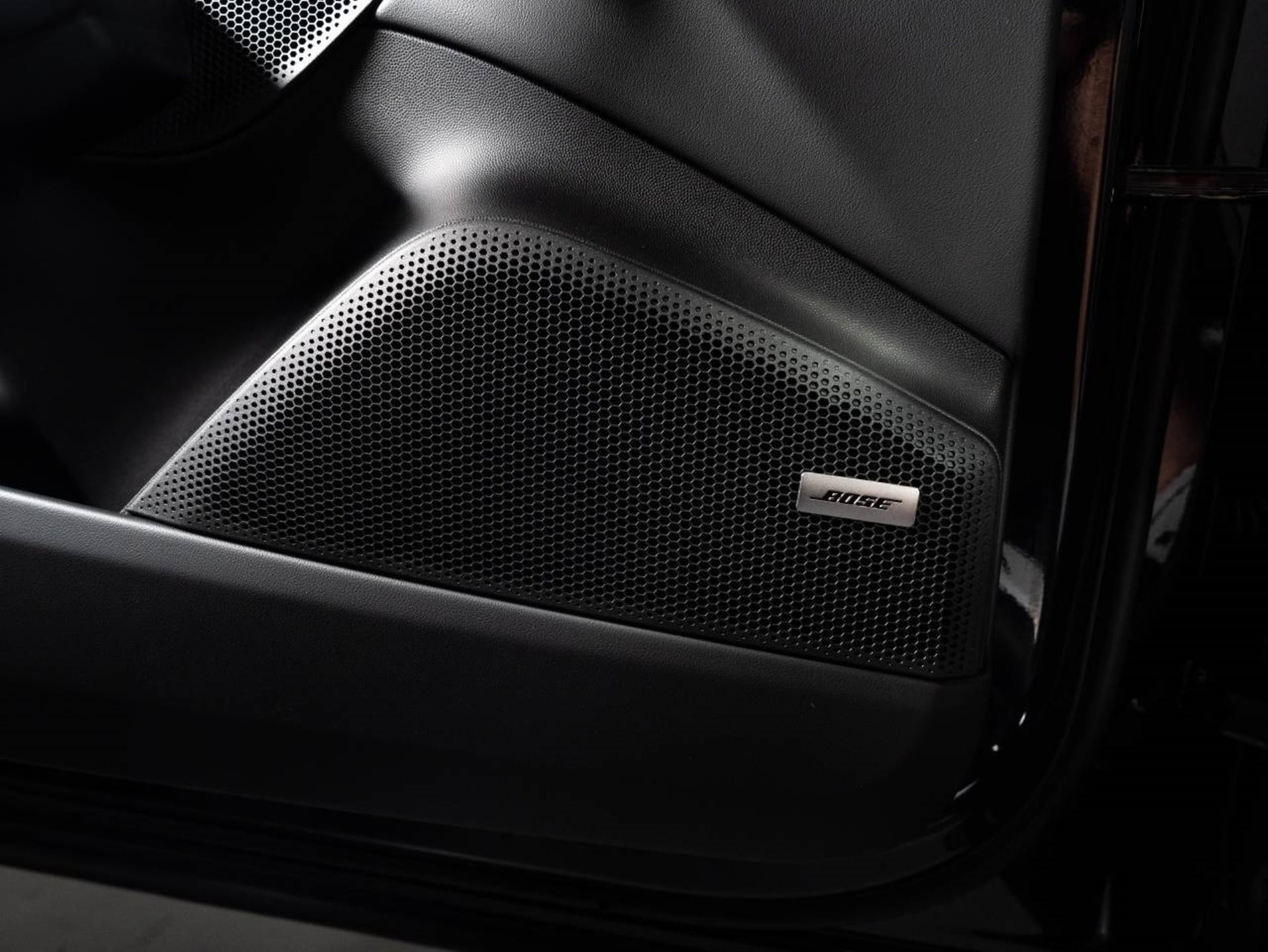 PORSCHE Macan 4S-image-17