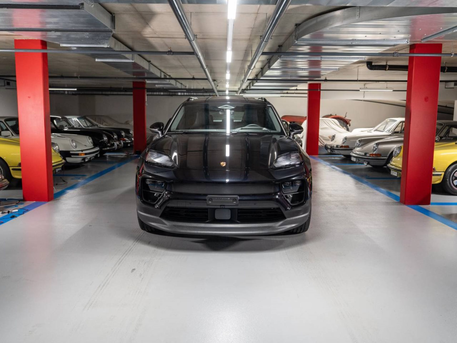 PORSCHE Macan 4S-showroom-element-1