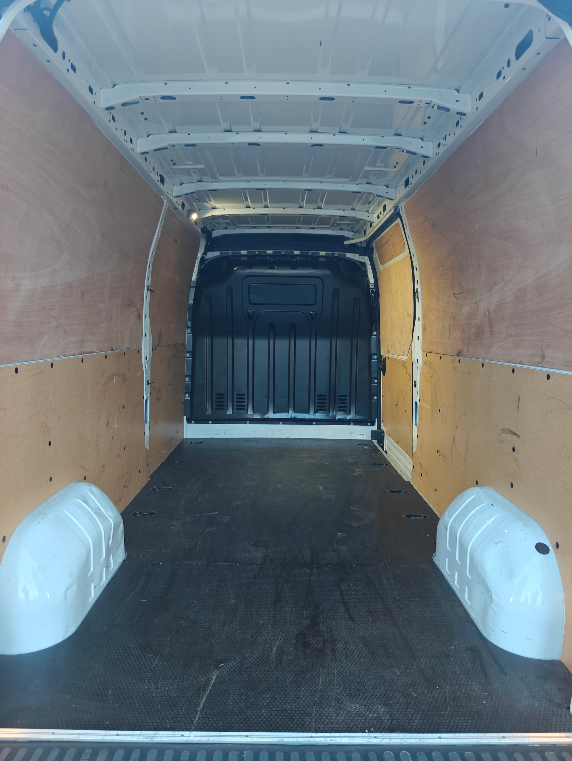 RENAULT E-Tech Electric EV52-image-3