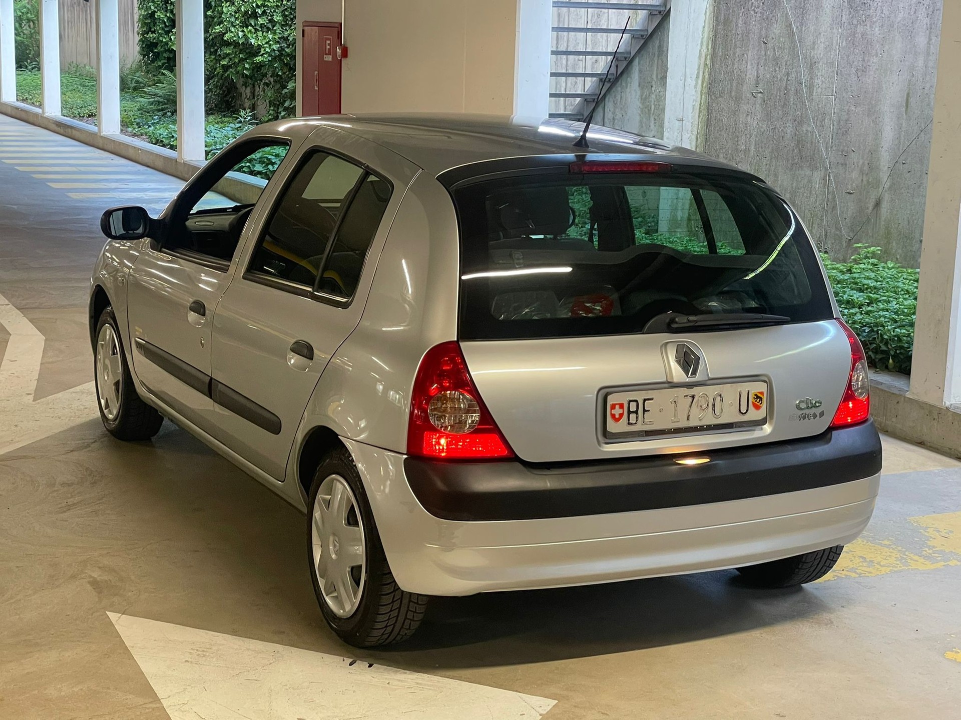 RENAULT Clio 1.2 16V Authentique Pack-image-4