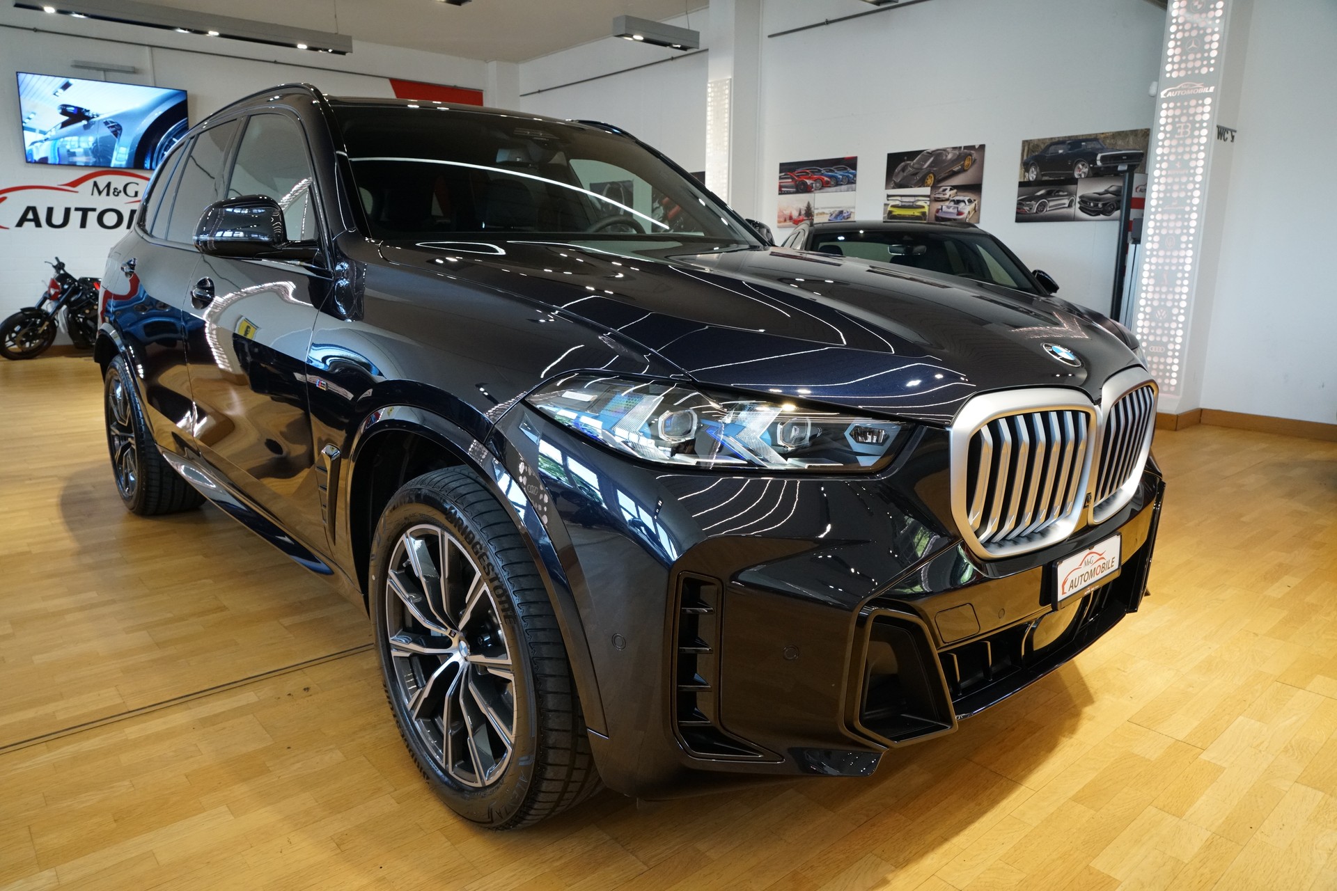 BMW X5 xDrive 48V 30d M Sport Steptronic-showroom-element-2
