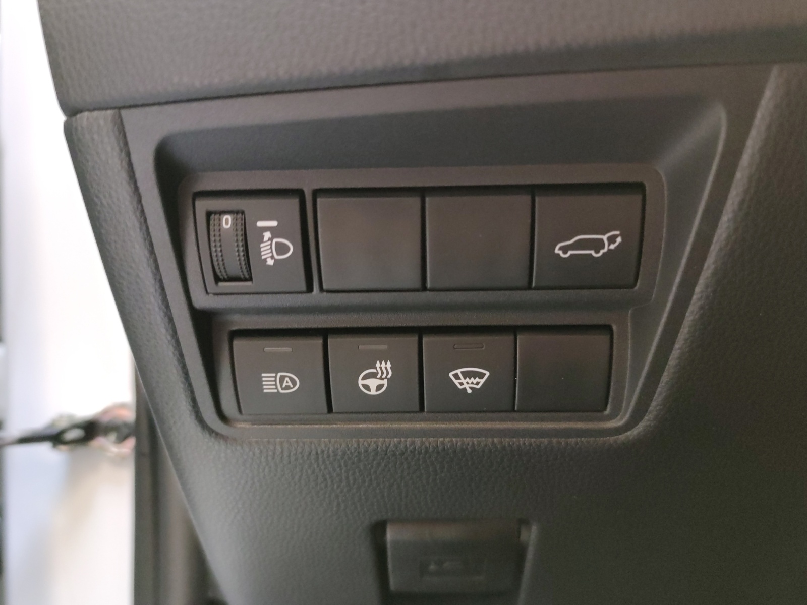 TOYOTA Yaris Cross 1.5 VVT-i HSD Trend AWD-i-image-17