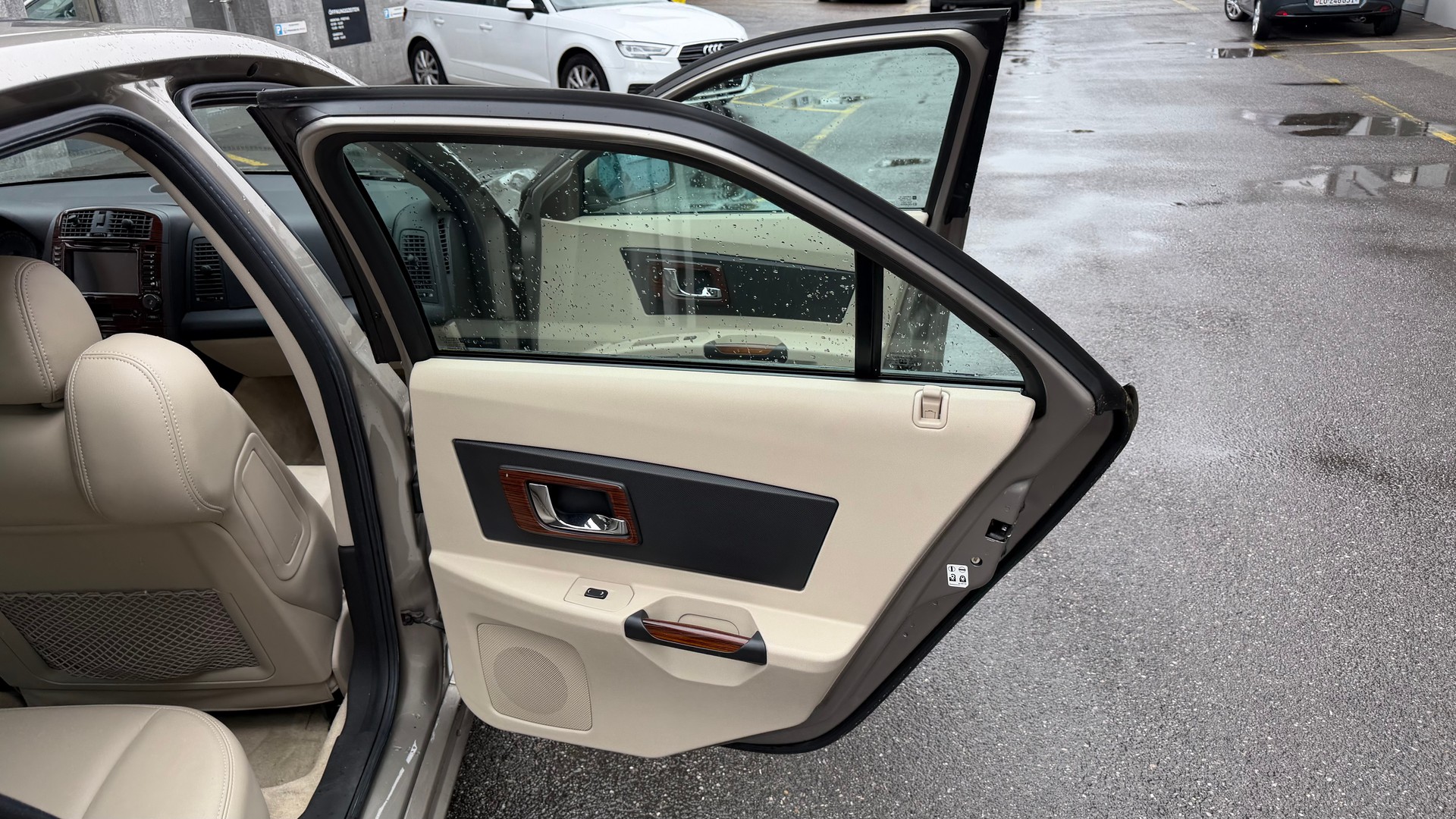 CADILLAC GMX 320-image-12