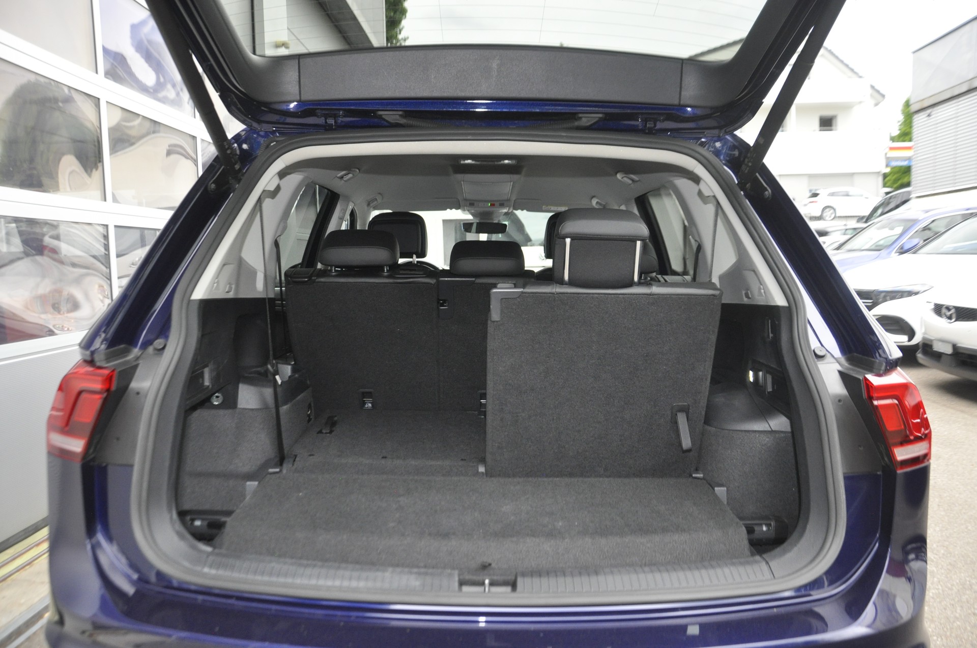 VW Tiguan Allspace 2.0 TDI SCR Life 4Motion DSG I 7 Plätze-image-14