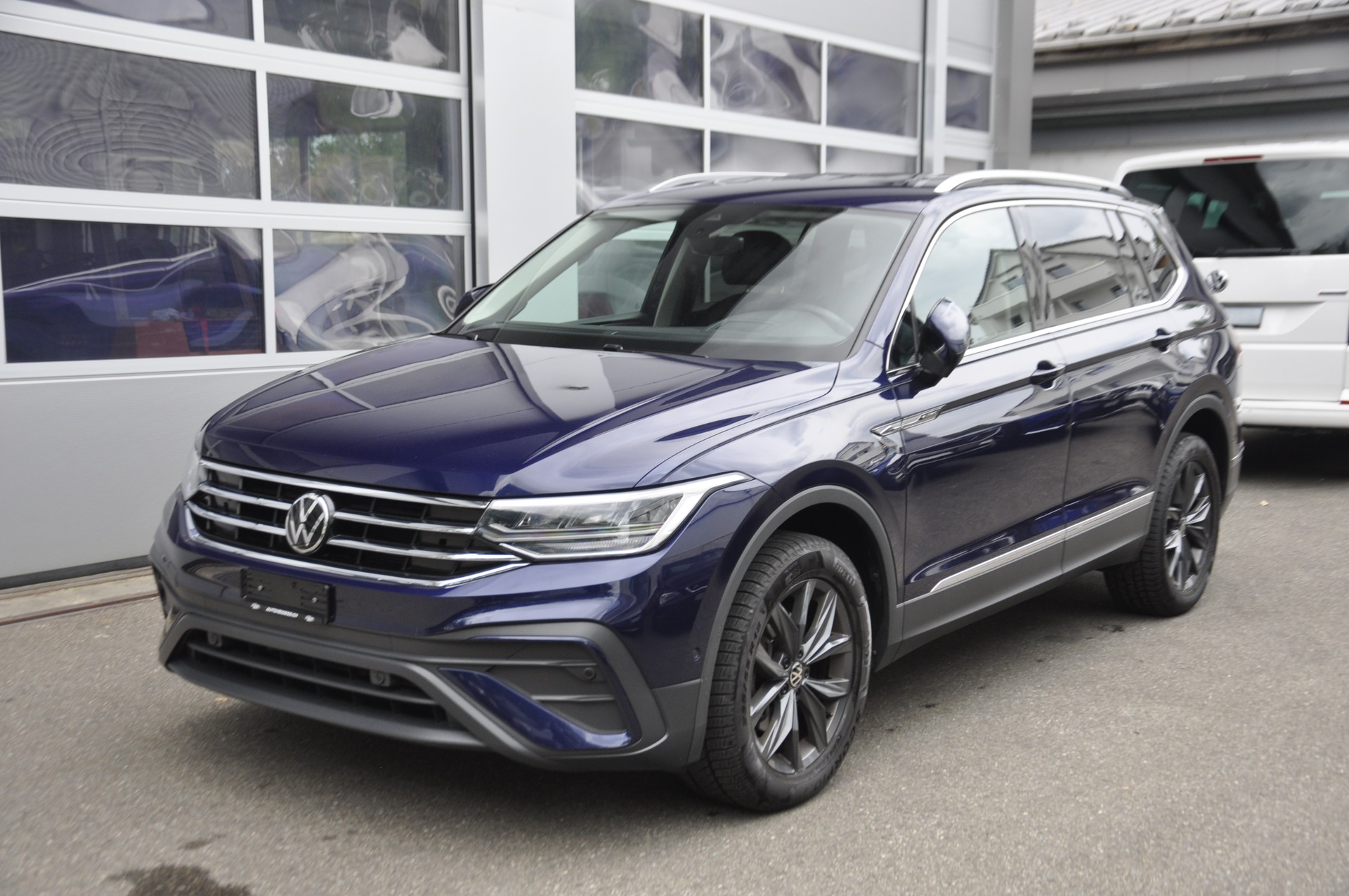 VW Tiguan Allspace 2.0 TDI SCR Life 4Motion DSG I 7 Plätze-image-3