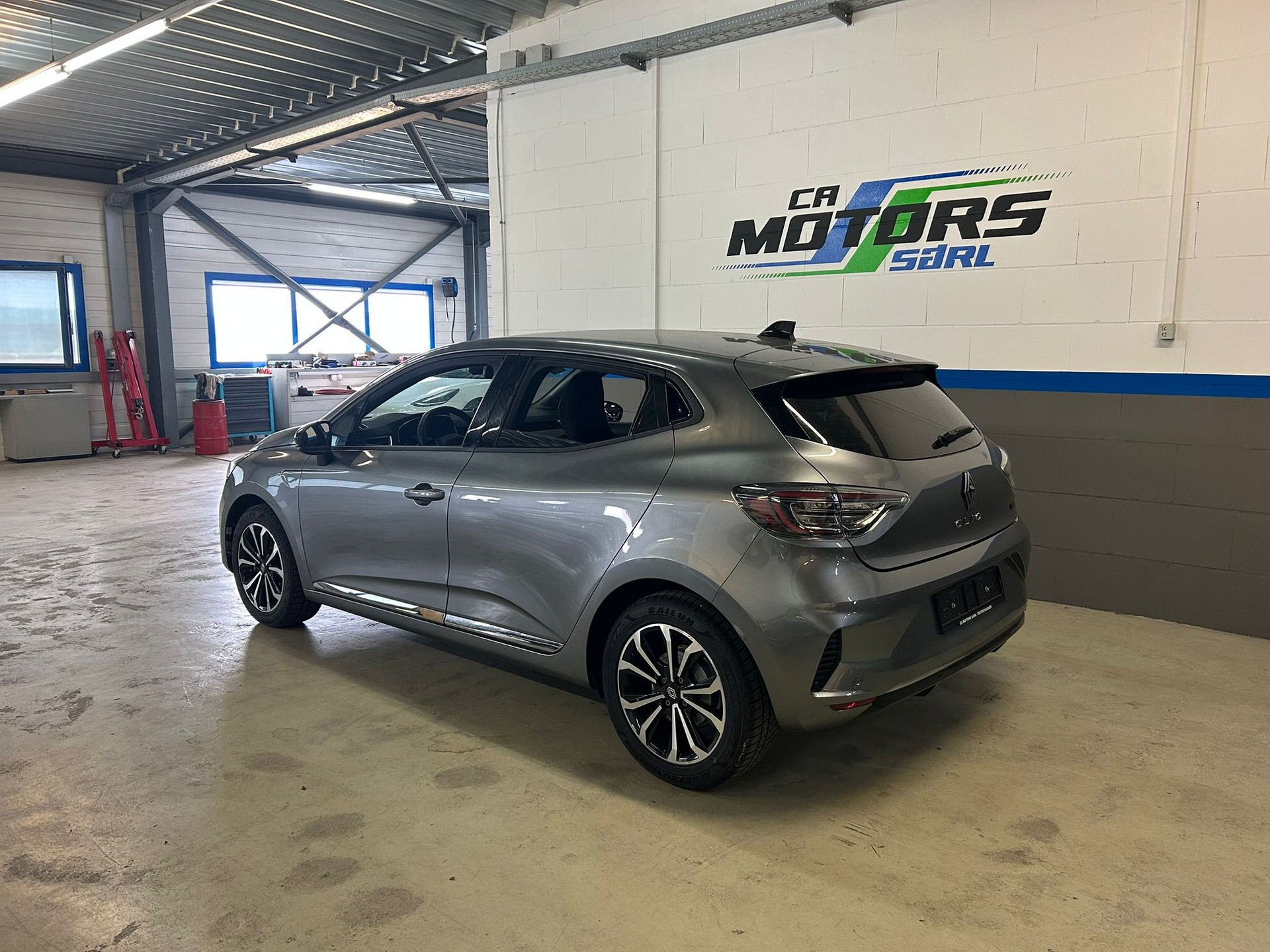 RENAULT Clio 1.6 E-Tech Evolution-image-6