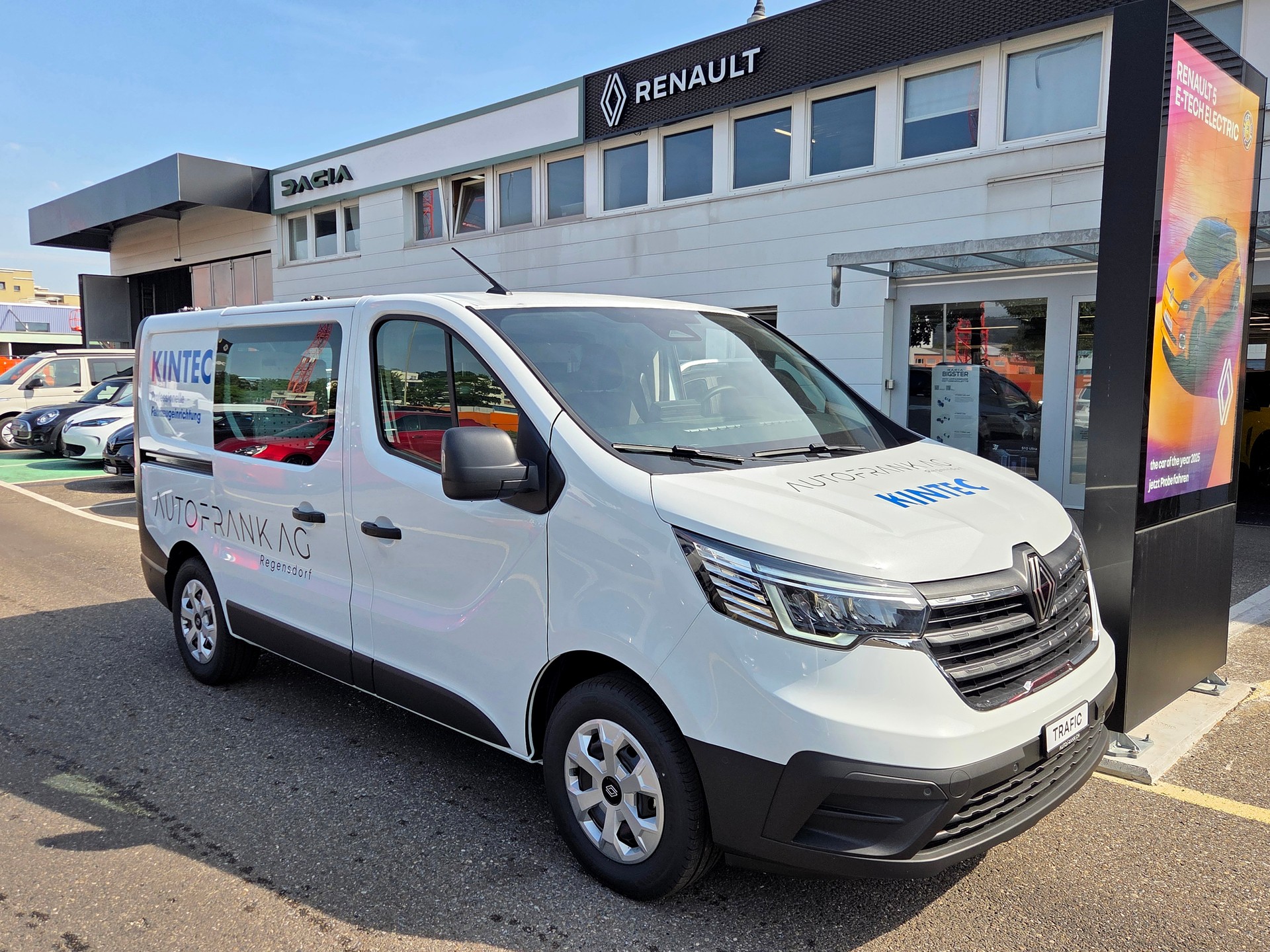 RENAULT Trafic Kaw. 3.0 t L1 H1 2.0 dCi Blue 130 Advance-image-10