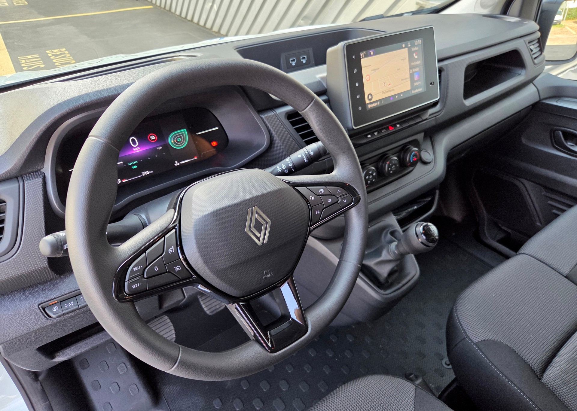 RENAULT Trafic Kaw. 3.0 t L1 H1 2.0 dCi Blue 130 Advance-image-8