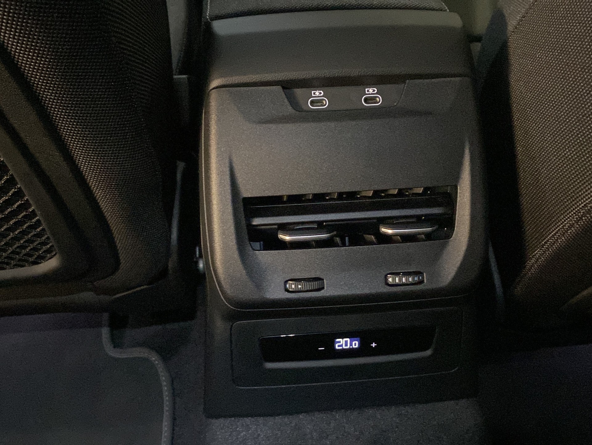 AUDI A5 Avant 2.0 TFSI S-tronic S-line-image-18