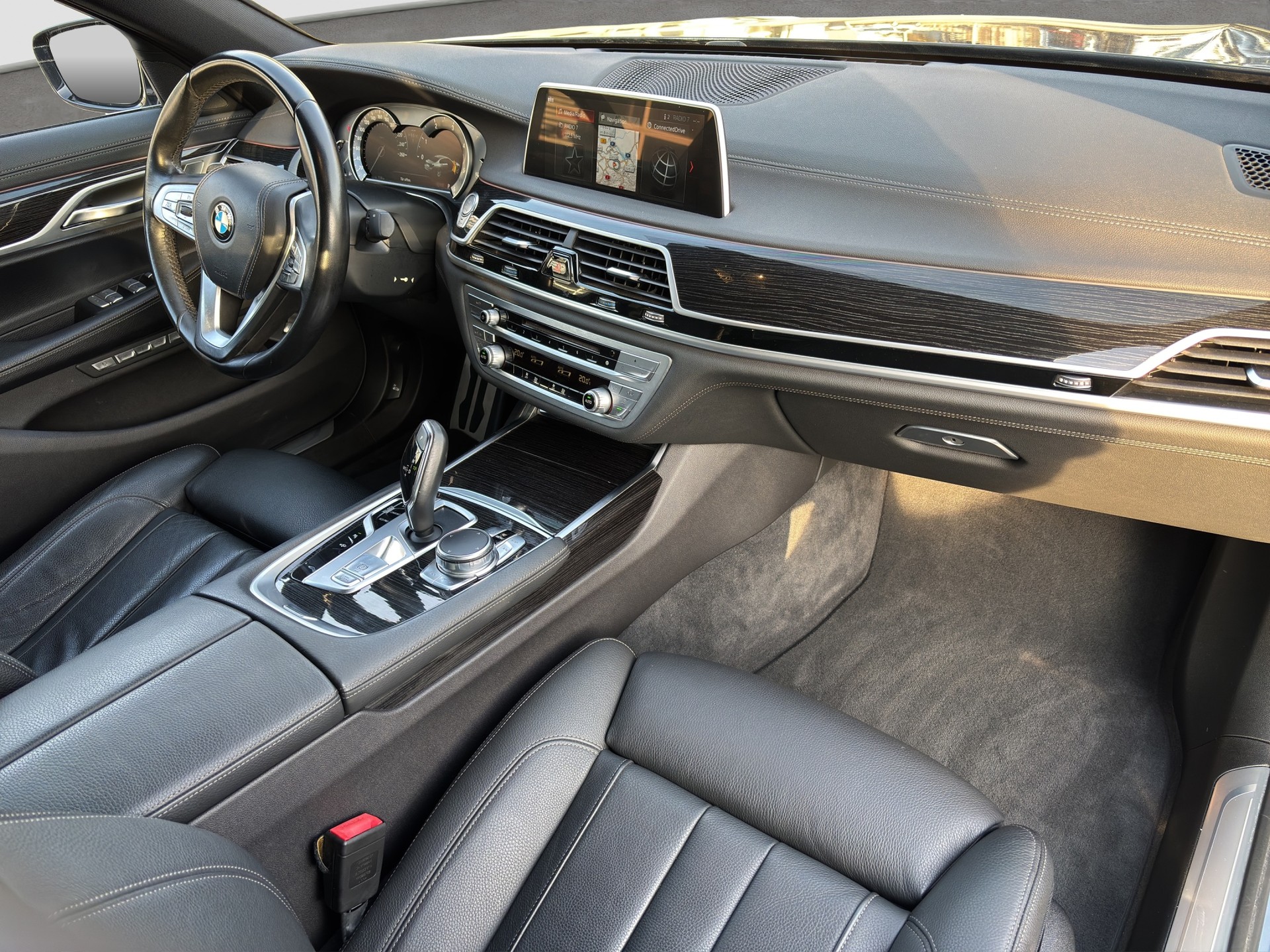BMW 730d xDrive Steptronic-image-11