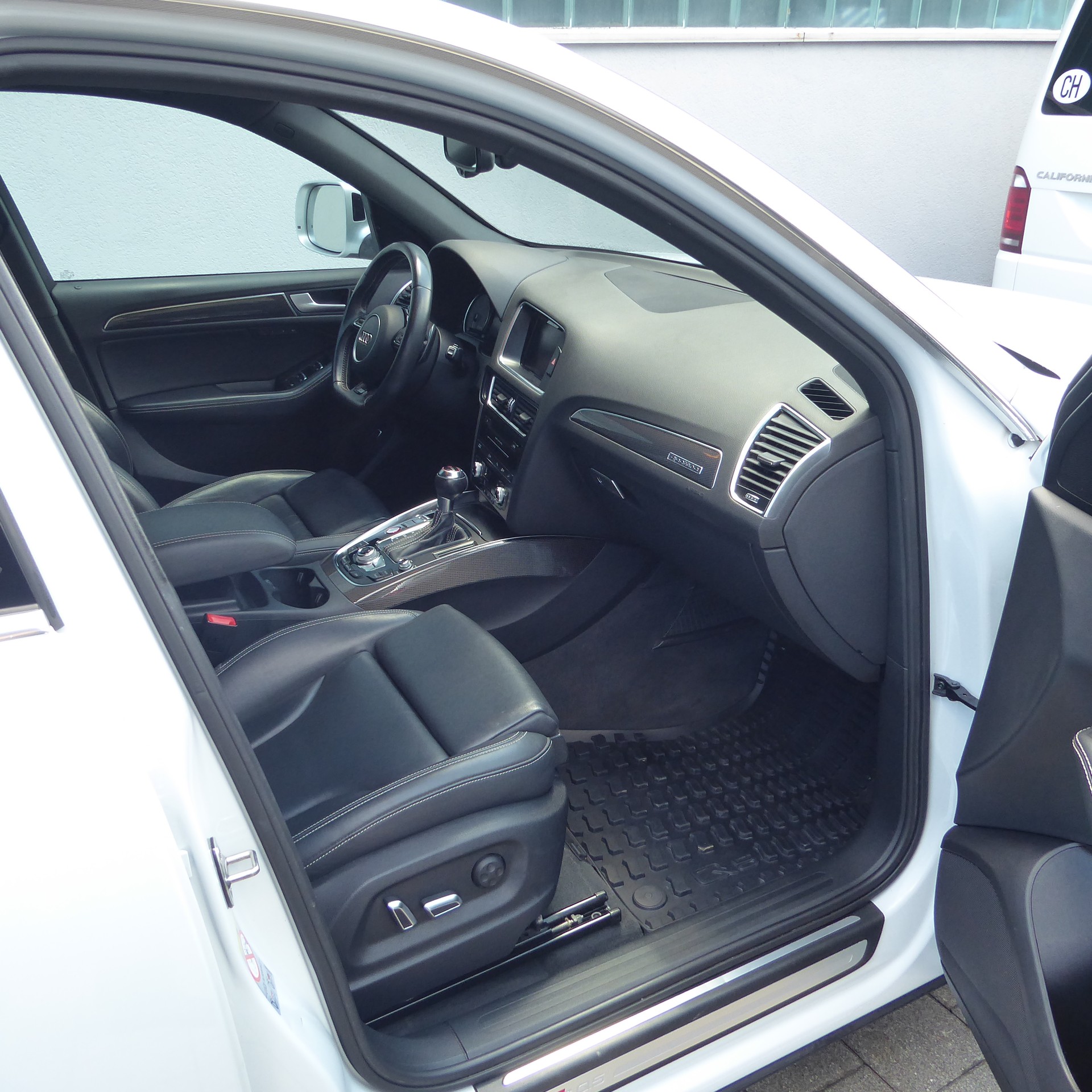 AUDI SQ5 3.0 TDI quattro tiptronic-image-8