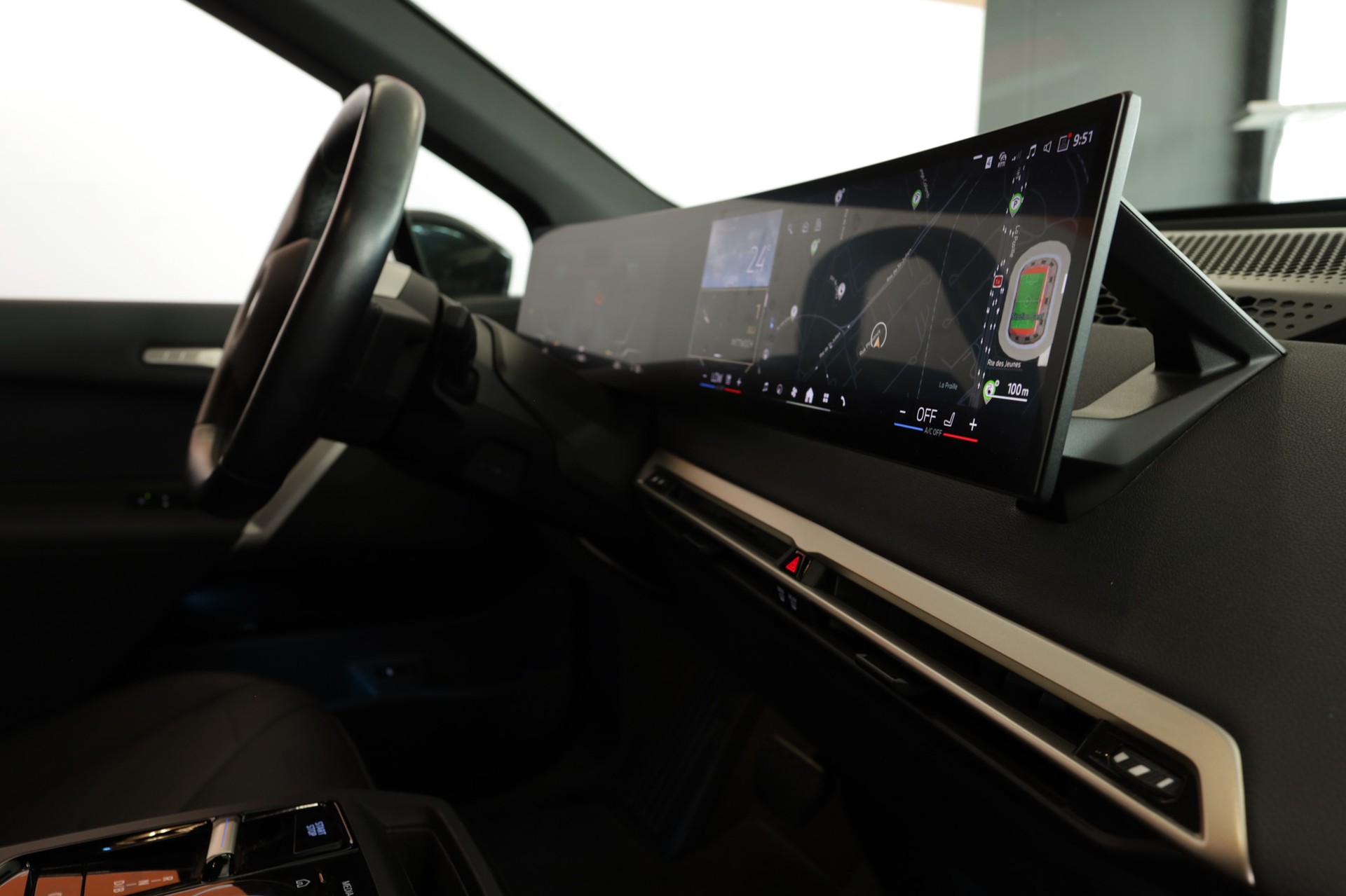 BMW iX xDrive50-image-11