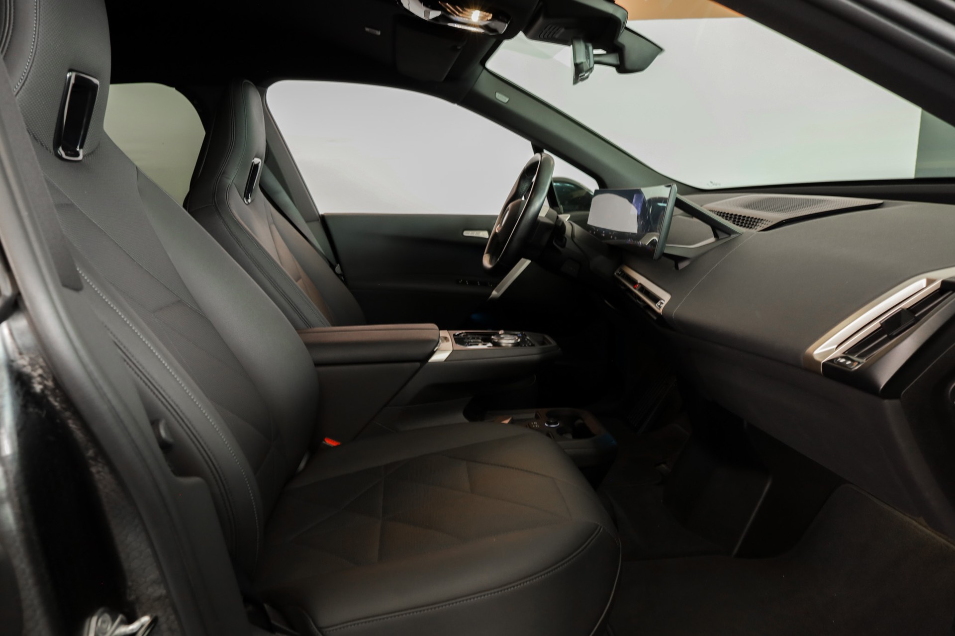 BMW iX xDrive50-image-9