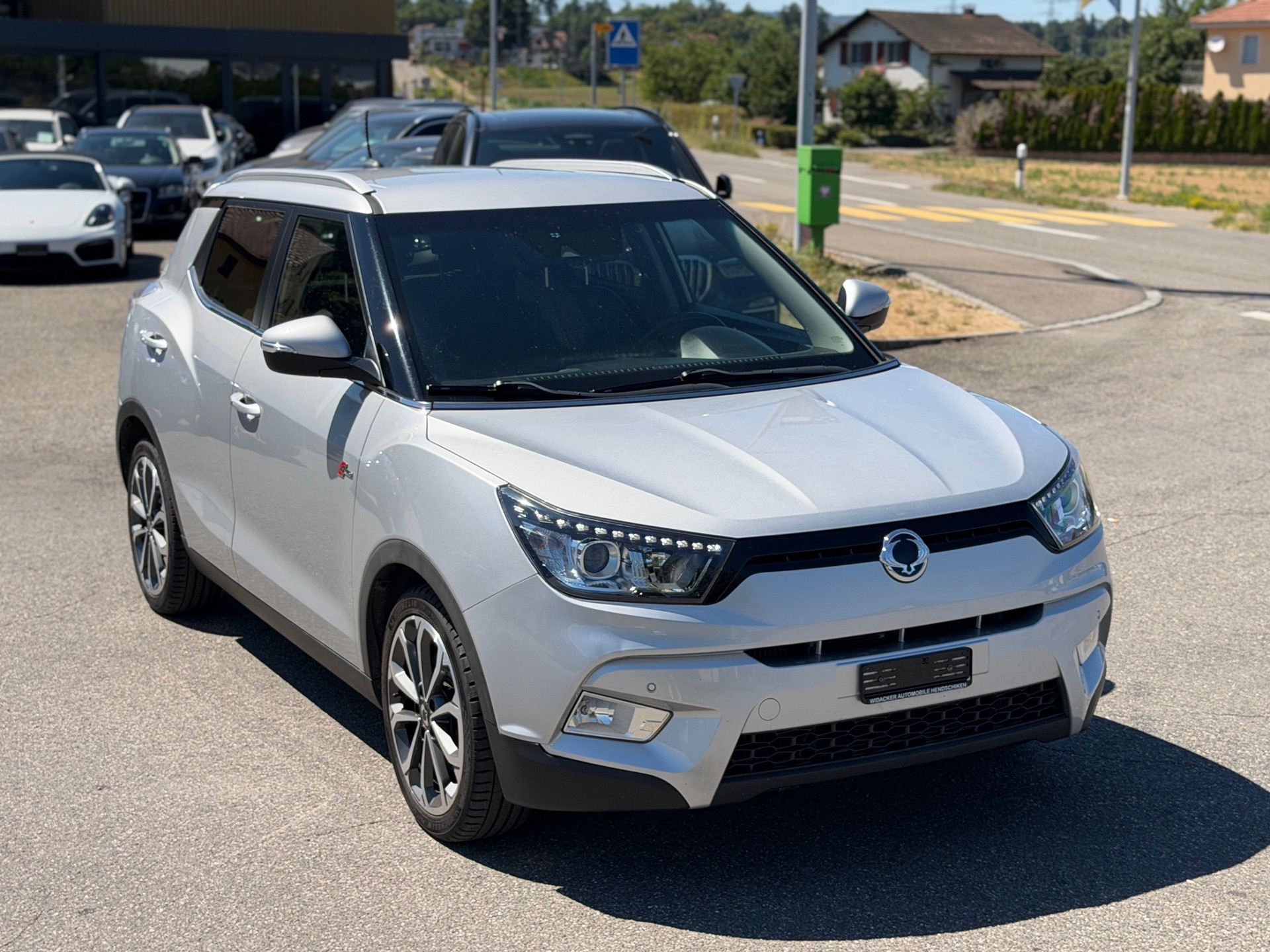 KGM-SsangYong Tivoli 1.6 eXDi Sapphire 4WD Automatic-image-13