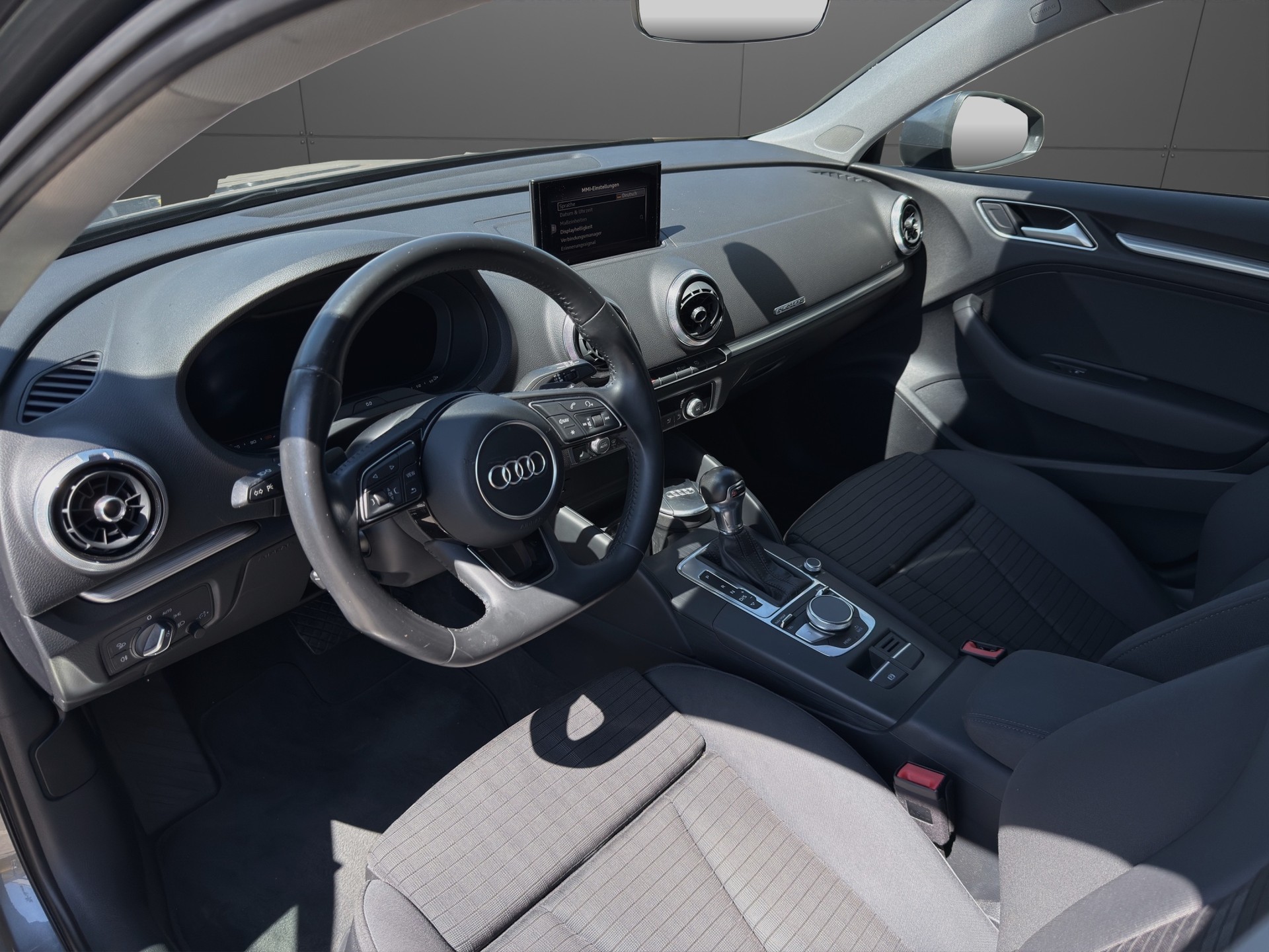 AUDI A3 Sportback 2.0 TDI Sport S-tronic quattro S Line-image-6