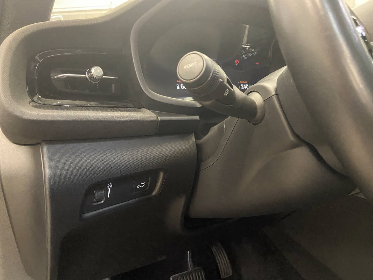 POLESTAR 2 Long Range Single Motor-image-14