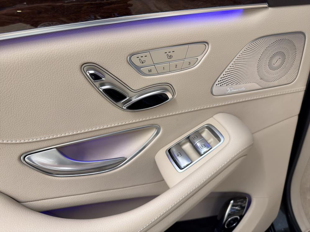 MERCEDES-BENZ S 560 L-image-14