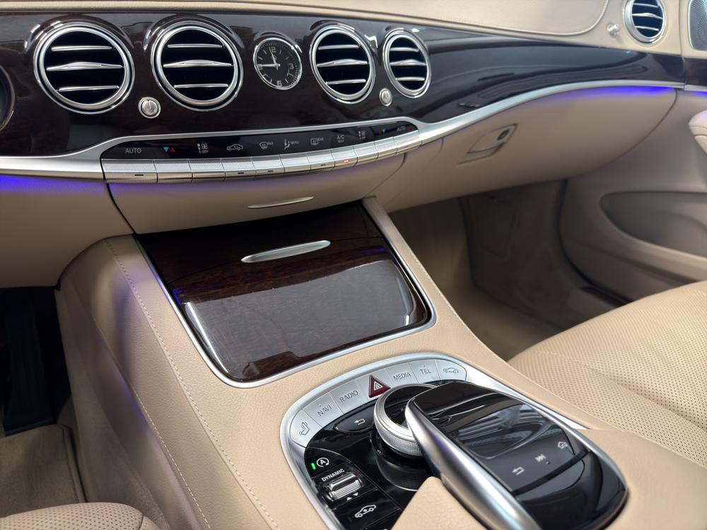 MERCEDES-BENZ S 560 L-image-12