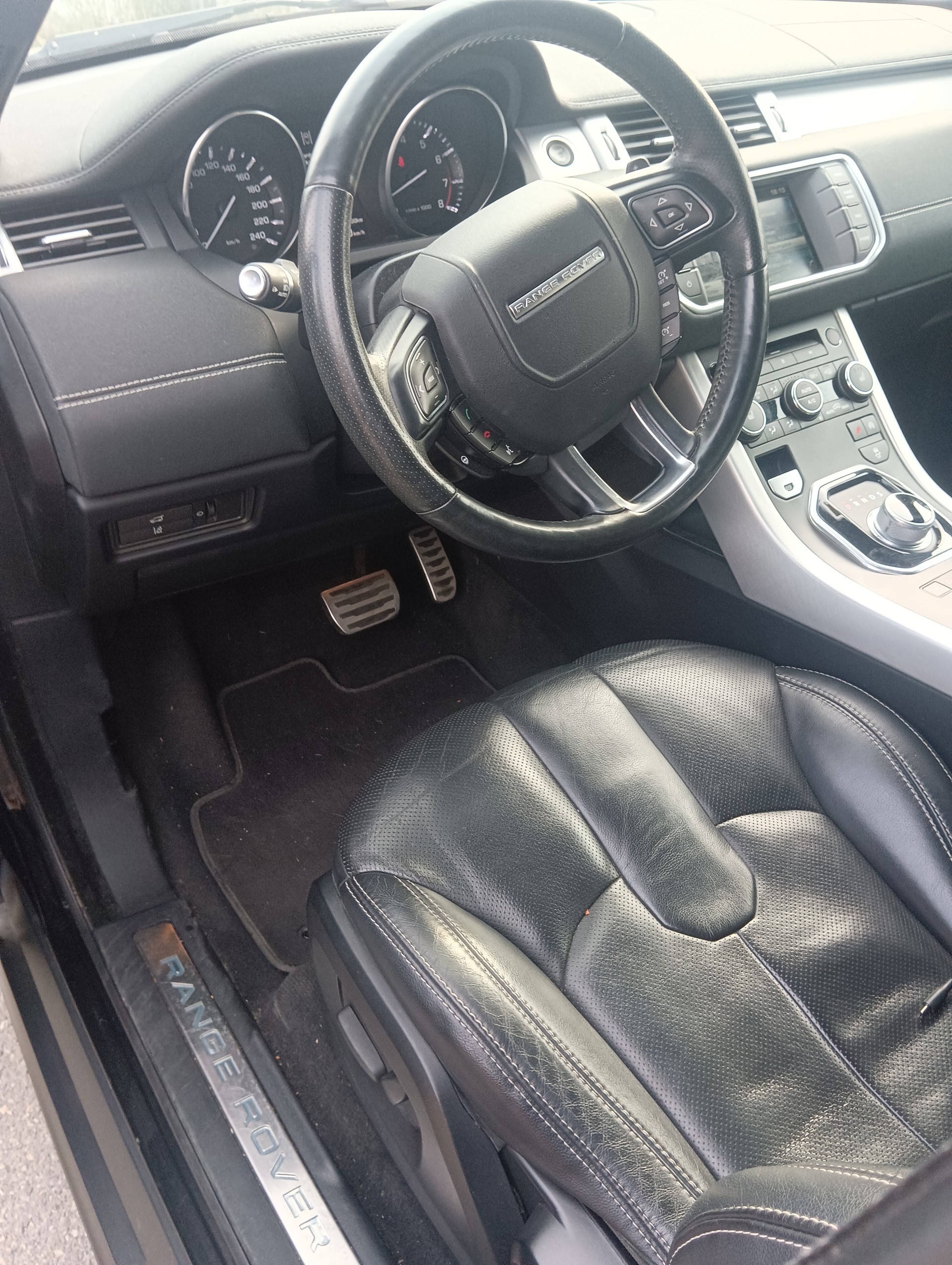 LAND ROVER Range Rover Evoque 2.0 Si4 Autobiography AT9-image-5