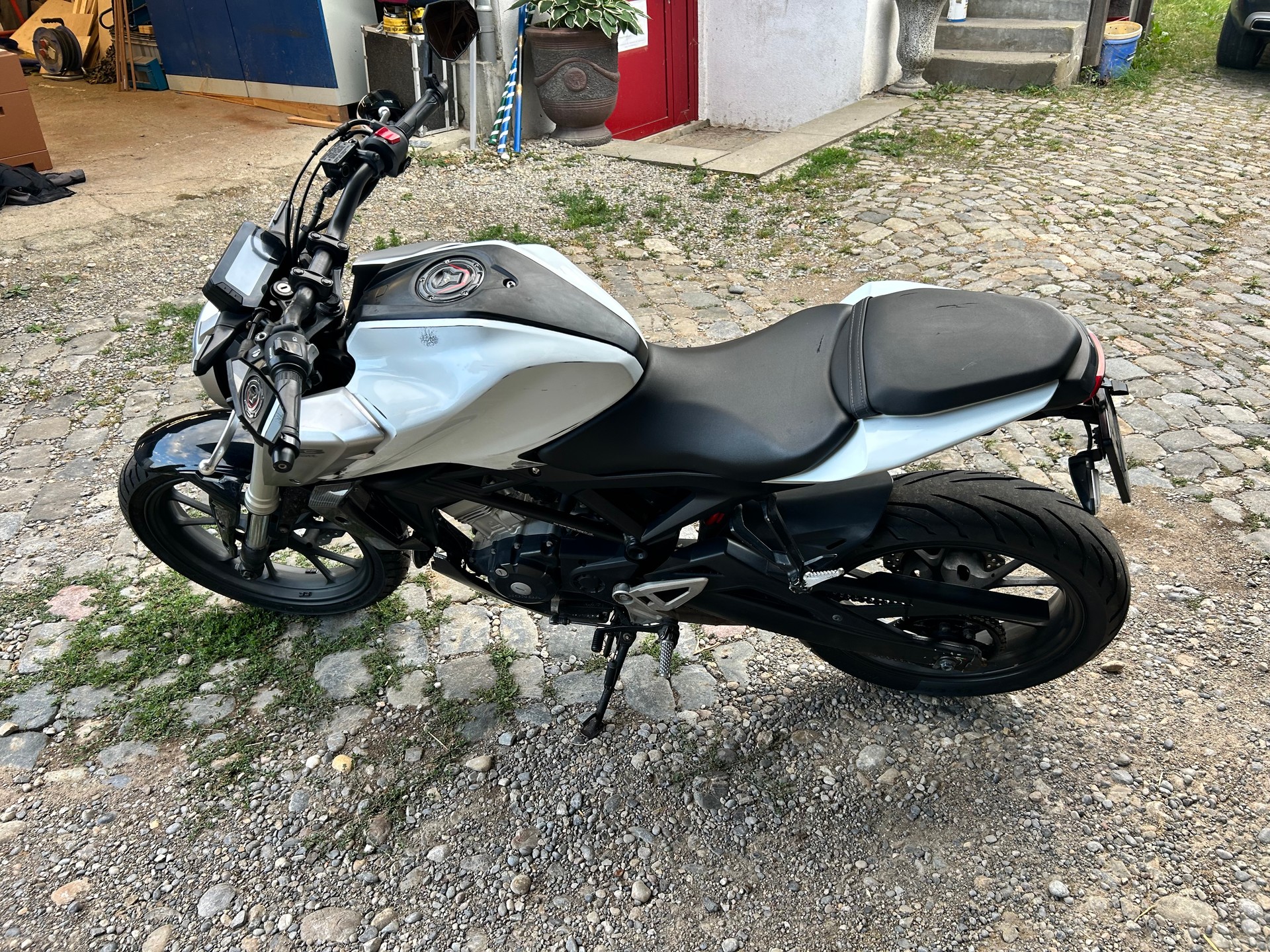 HONDA CB125R 2018-image-0