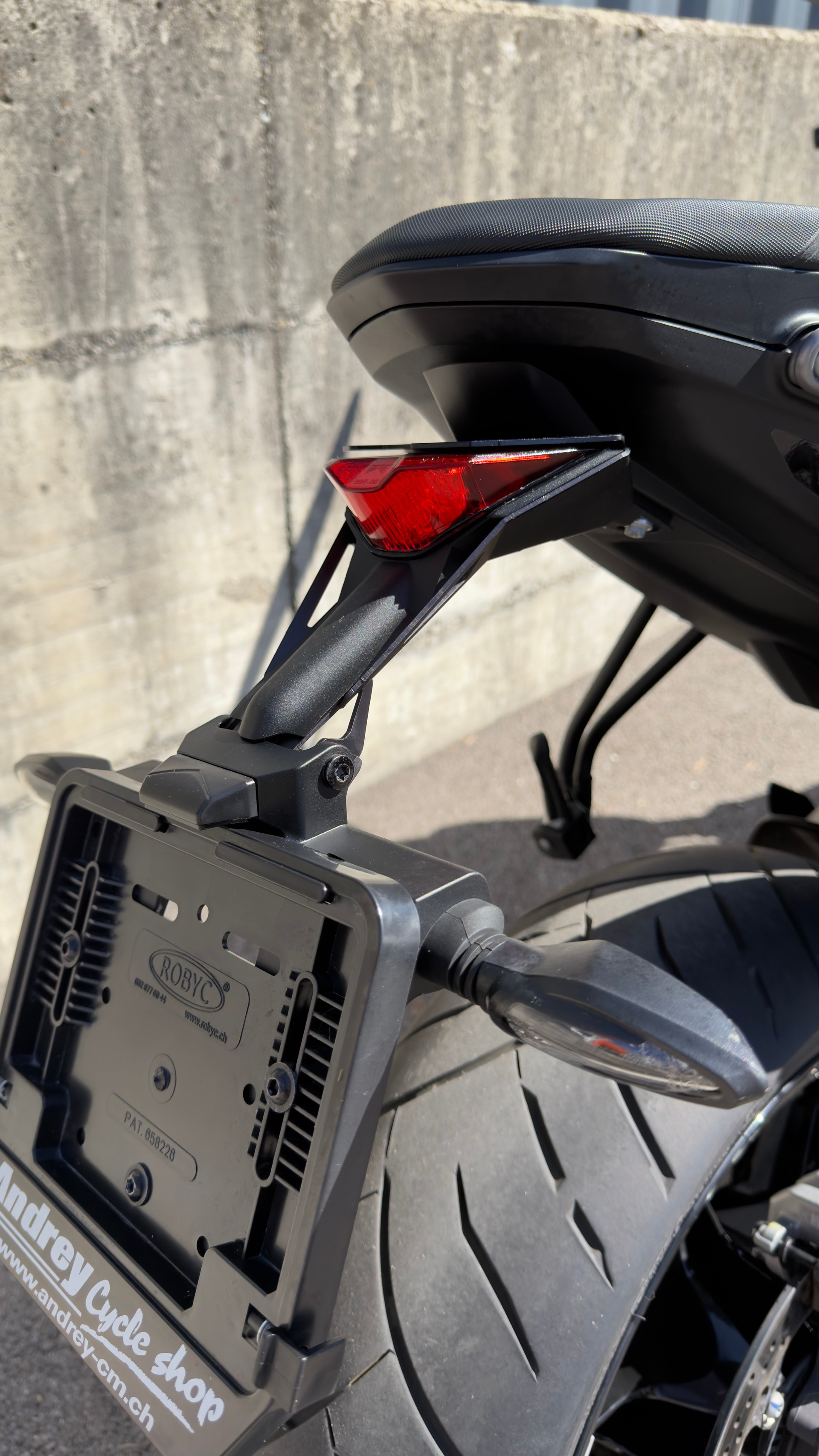 KTM 790 Duke-image-8