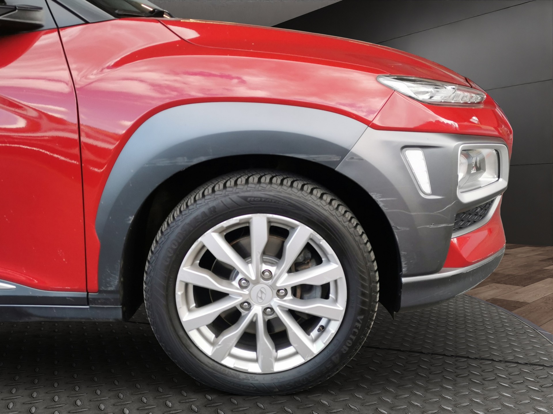HYUNDAI Kona 1.6 CRDI Vertex 4WD DCT-showroom-element-3
