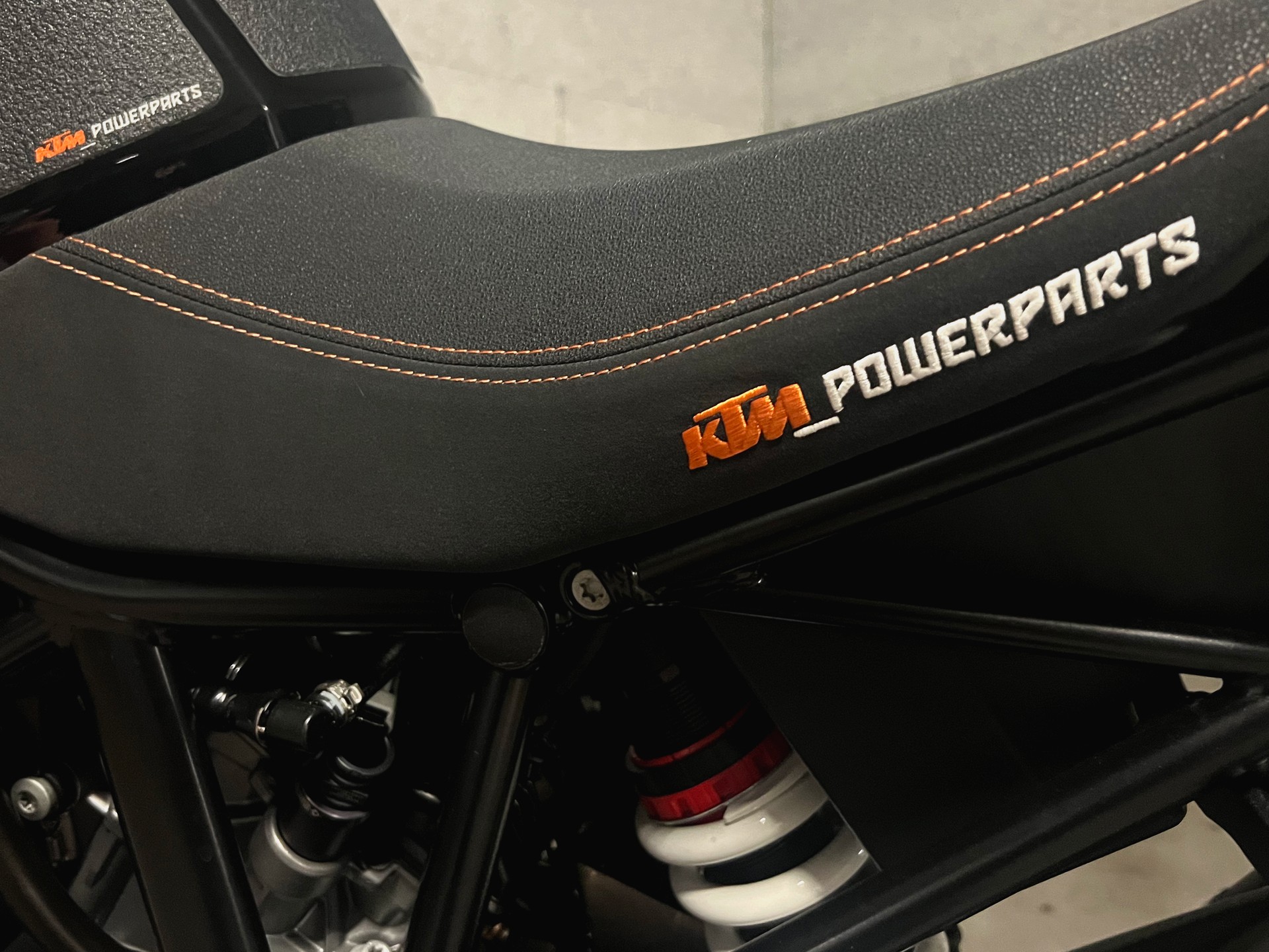 KTM 1290 Super Duke R-image-6
