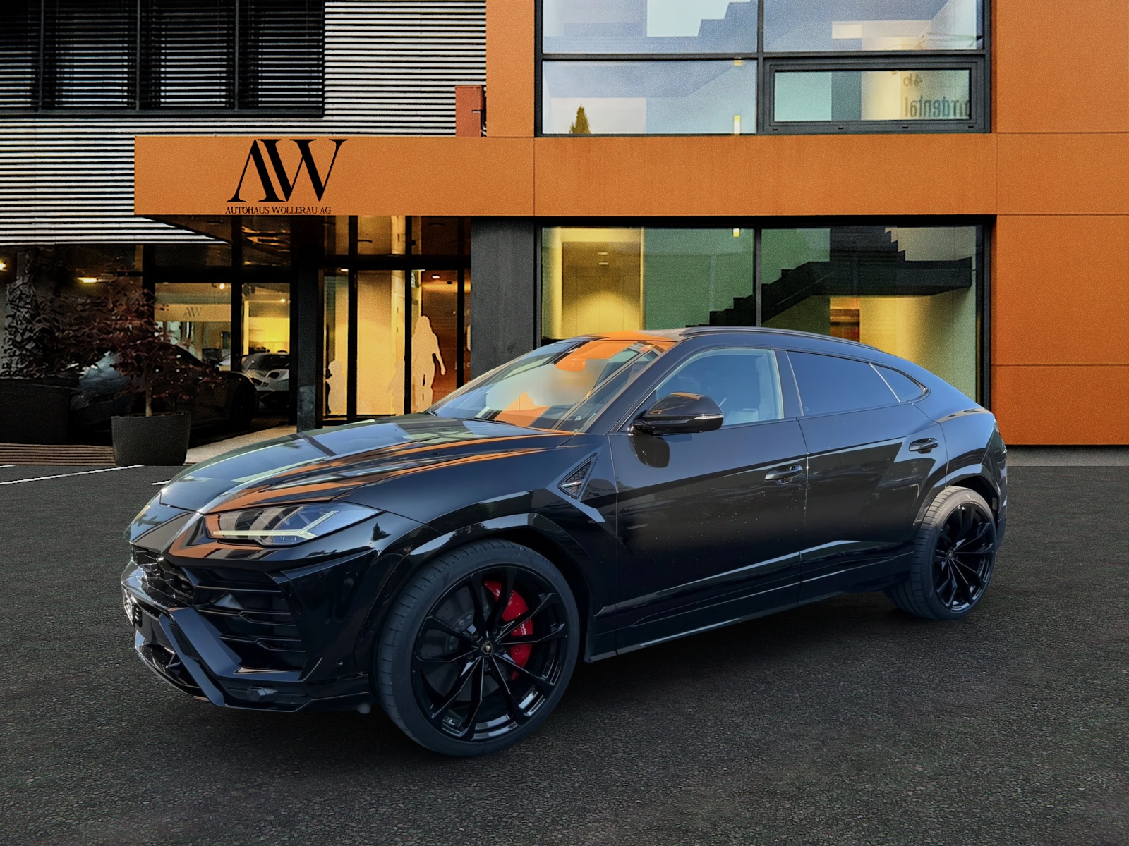 LAMBORGHINI Urus E-Gear