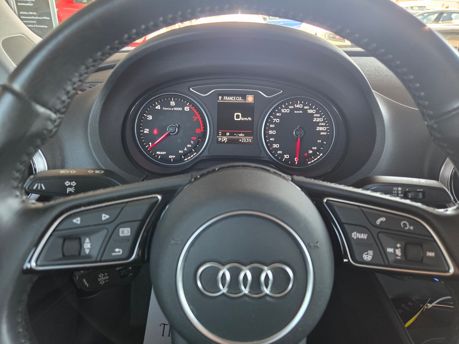 AUDI A3 Sportback 2.0 TFSI Design quattro S-tronic-image-16