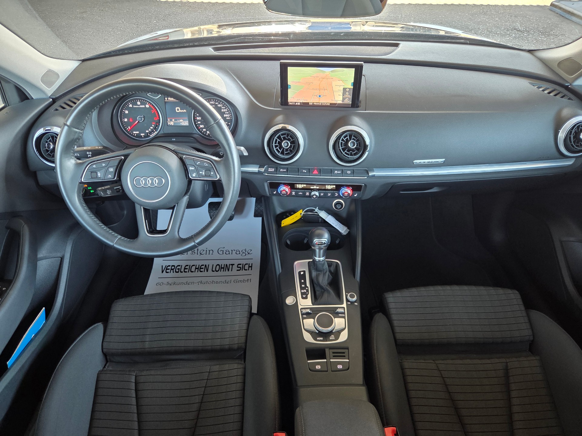 AUDI A3 Sportback 2.0 TFSI Design quattro S-tronic-image-14