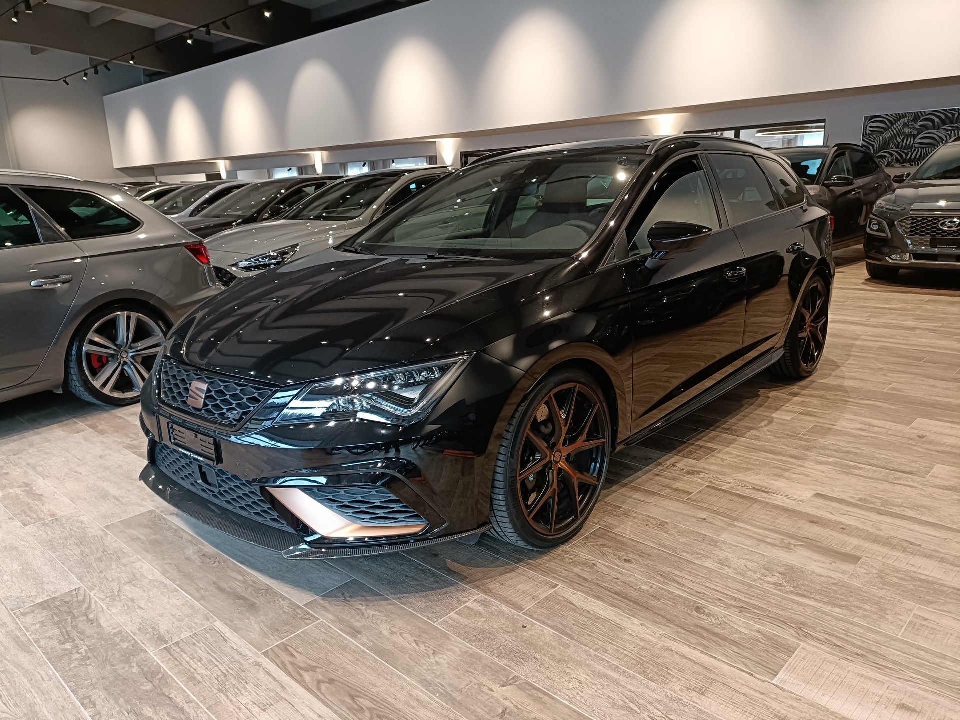 SEAT Leon ST 2.0 TSI Cupra R 300 4 Drive DSG🔥🔥🔥